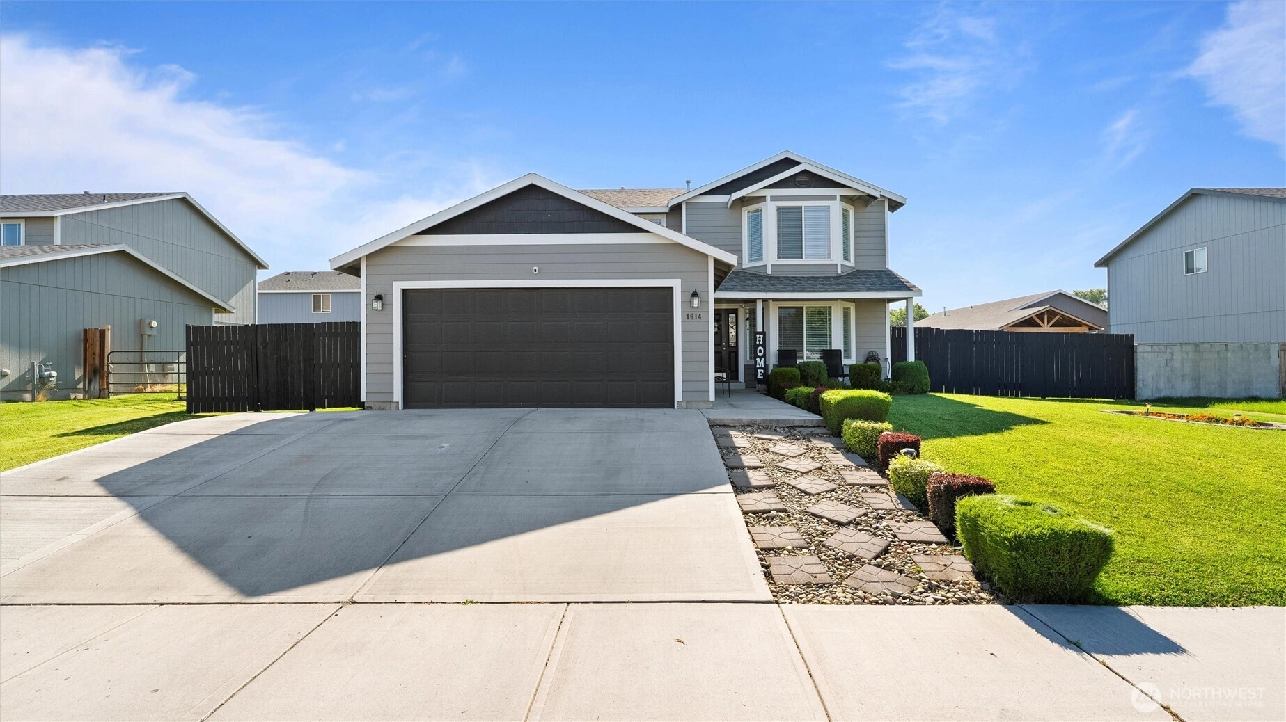 1614 S 15th St Sunnyside WA 98944