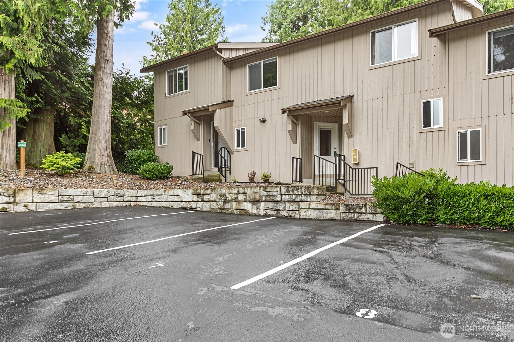 1305 W Clearbrook Dr Unit 2 Unit 2 Bellingham WA 98229