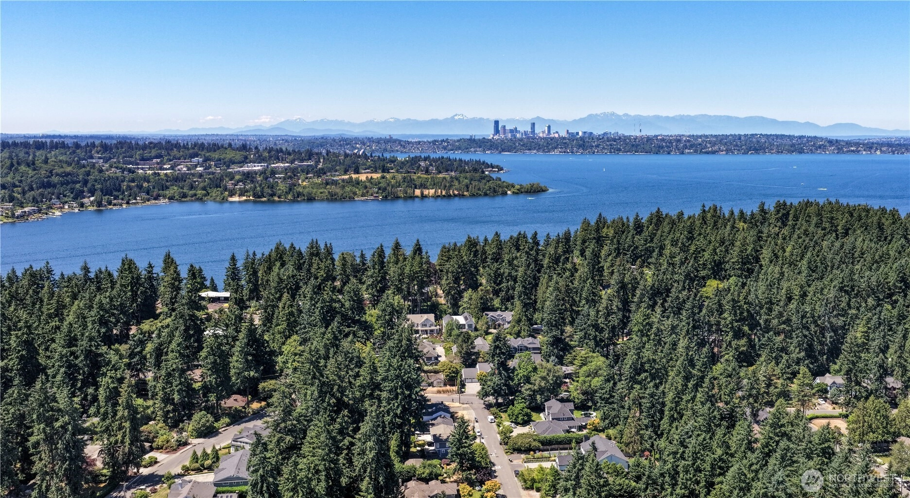 10425 SE 22nd St Unit  Bellevue WA 98004