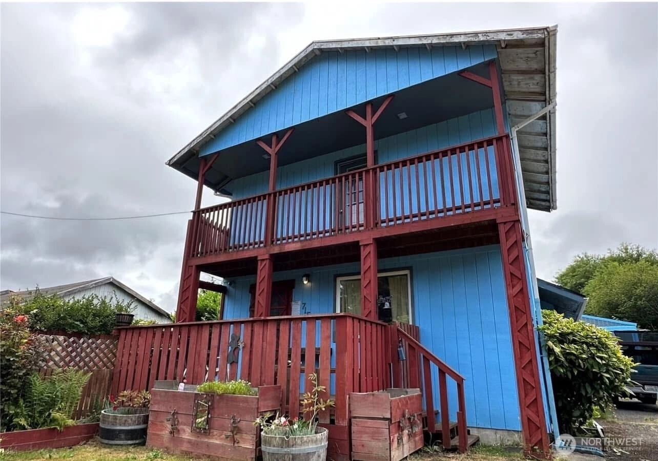 715 Copalis Beach Rd Copalis Beach WA 98535