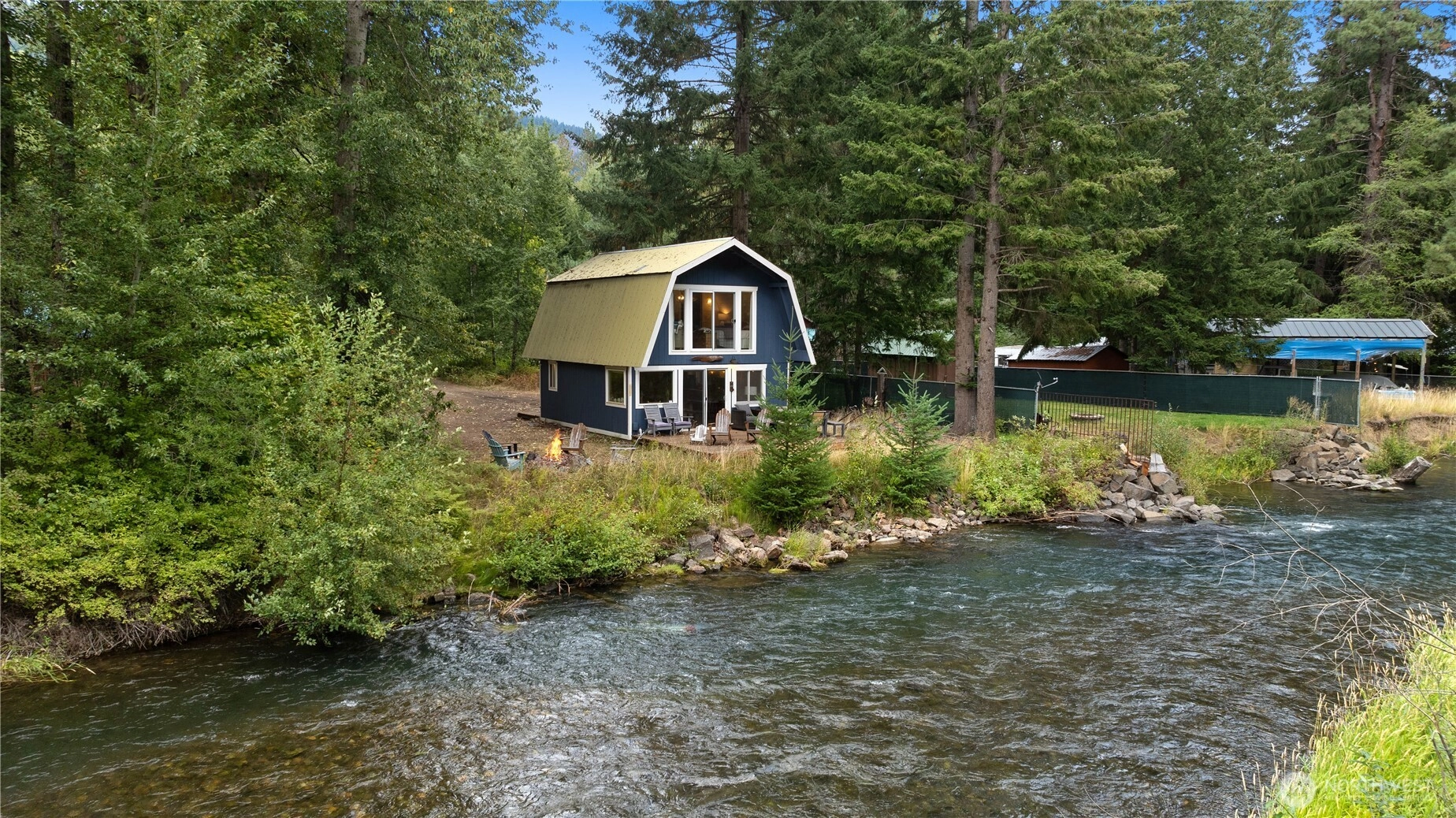 230 Meadow Park Rd Unit  Easton WA 98925