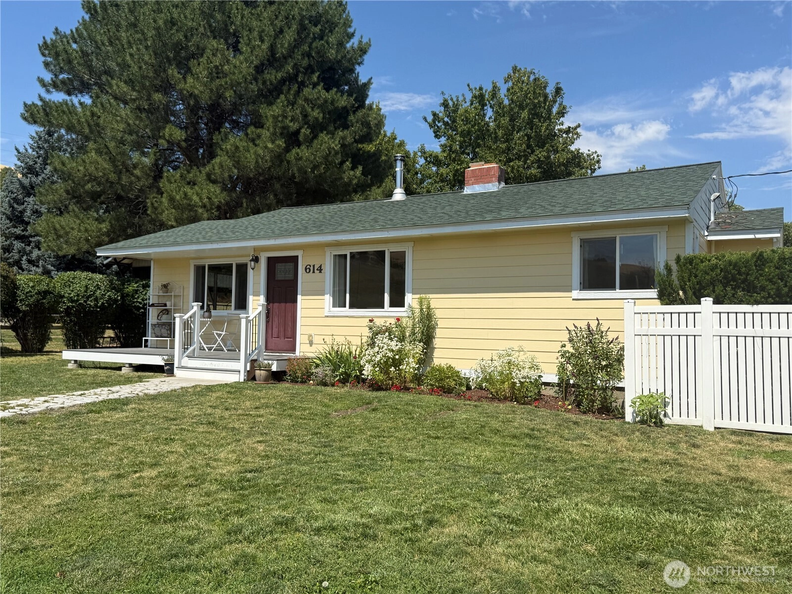 614 N Willow St Dayton WA 99328
