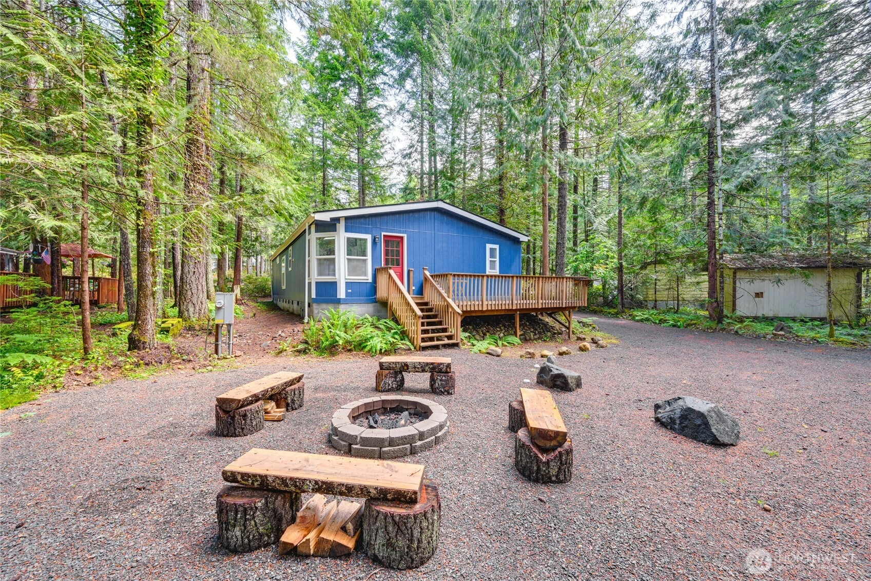 521 N Mt Jupiter Dr Hoodsport WA 98548