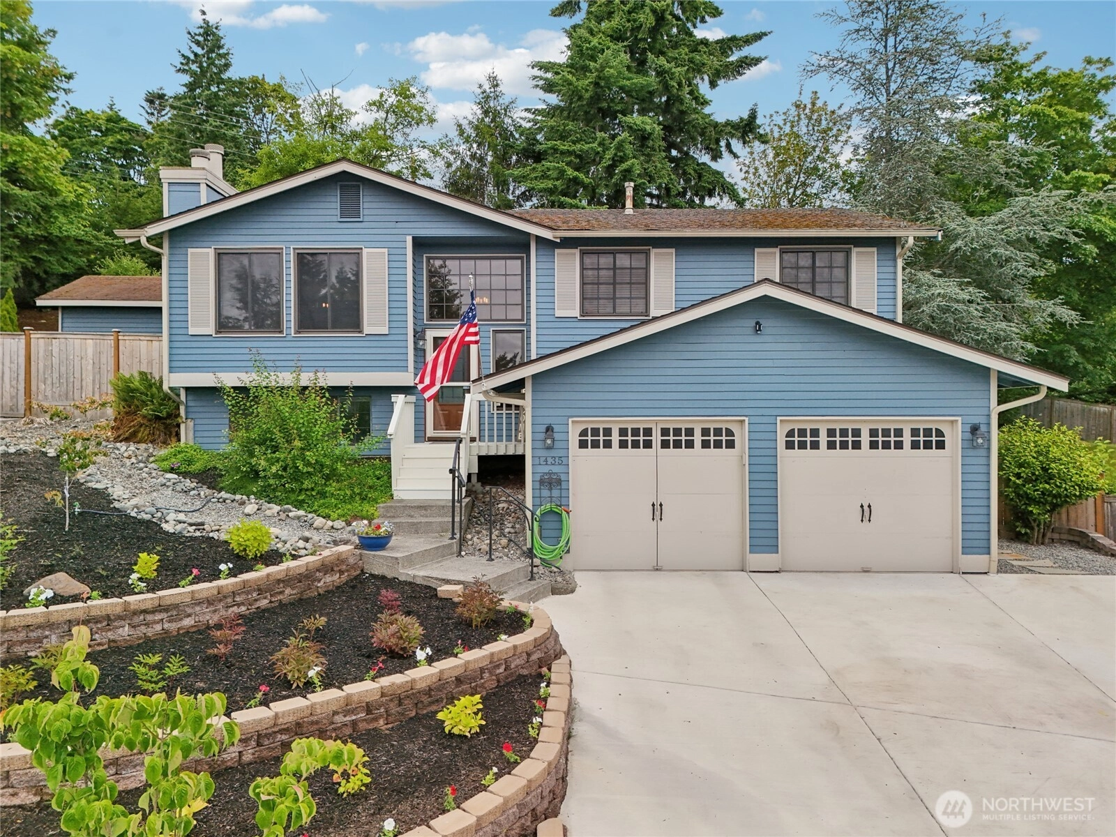 1435 S 263rd Pl Des Moines WA 98198