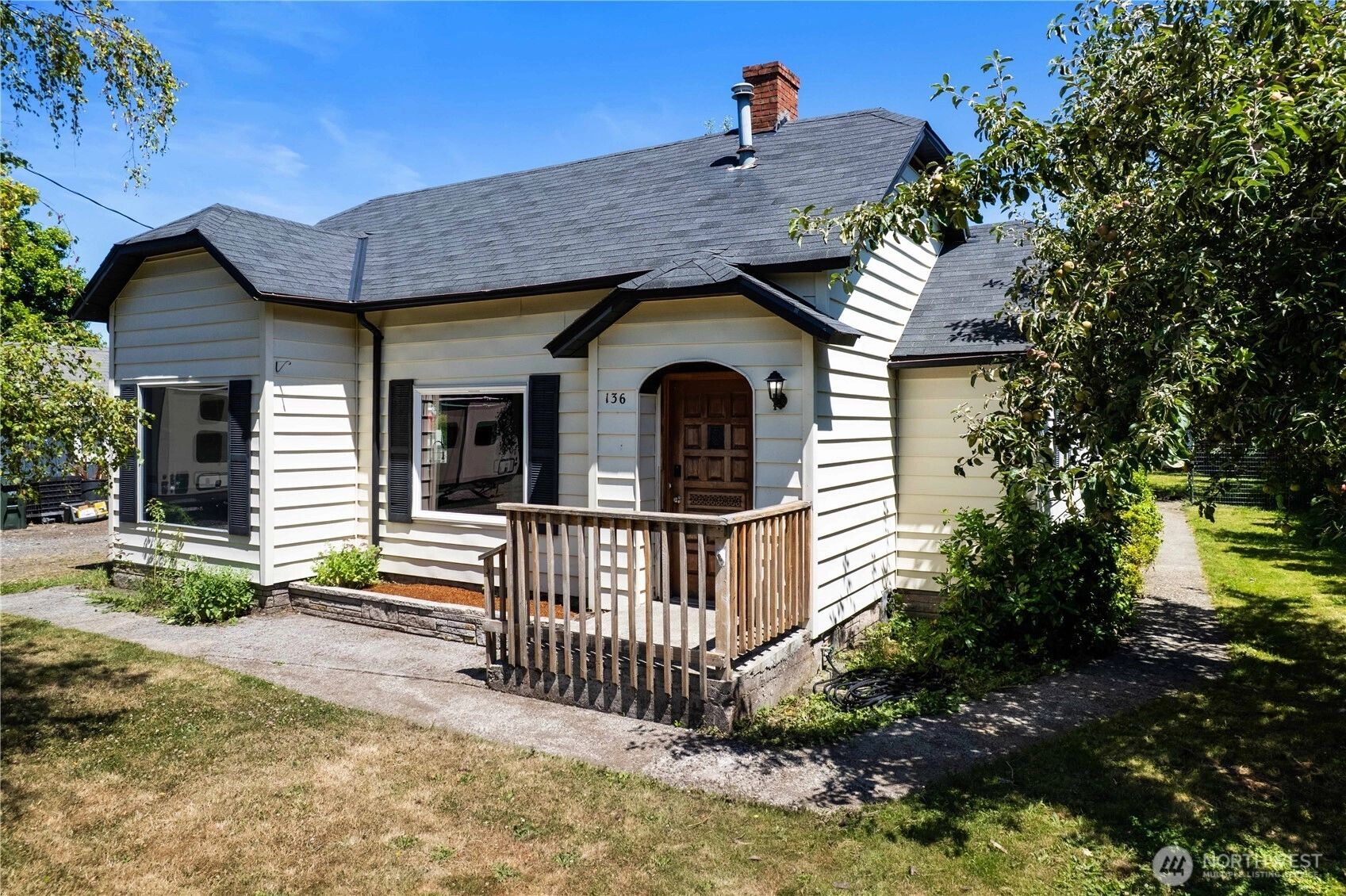 136 D St Buckley WA 98321