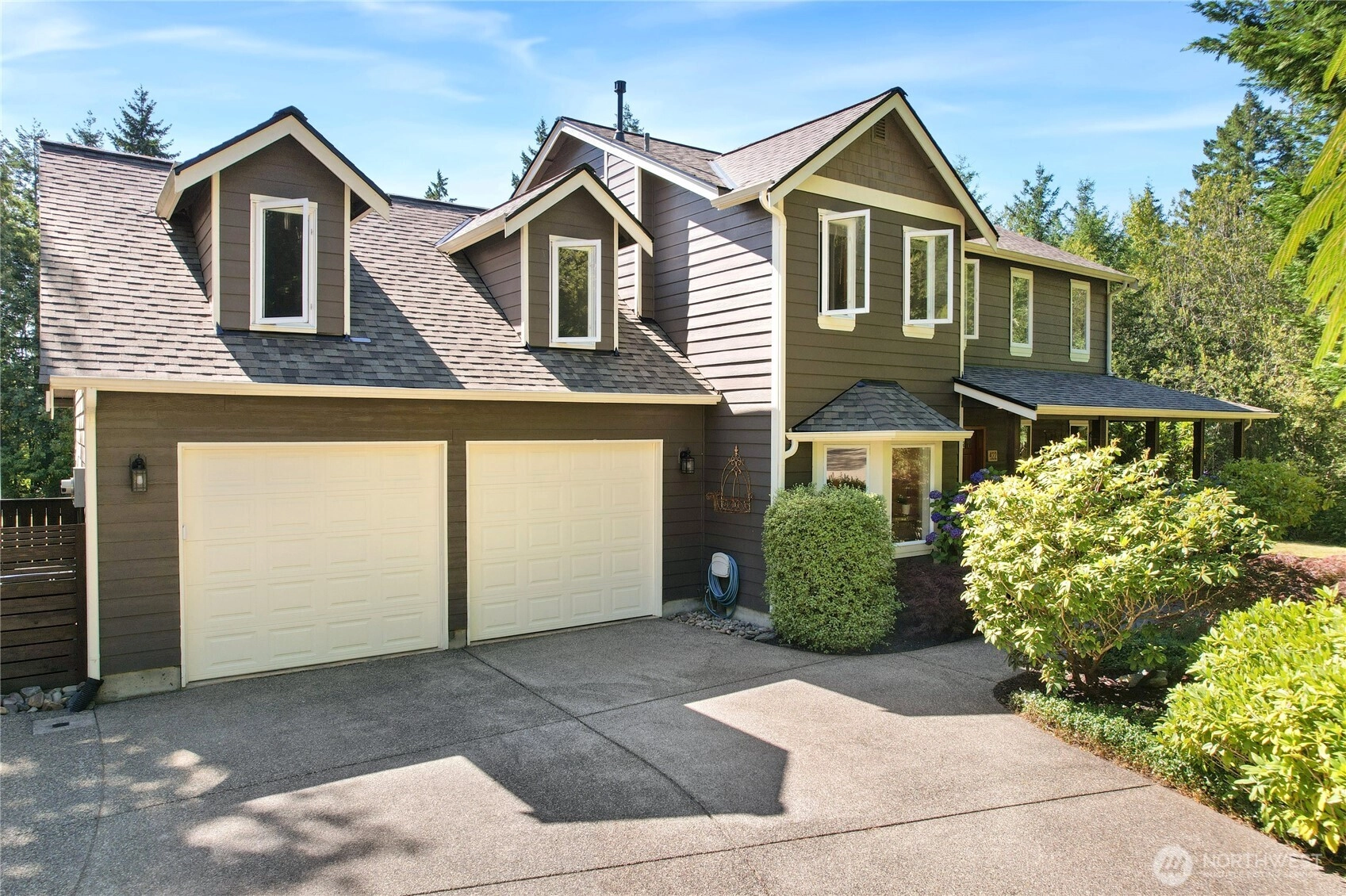 422 7th Ave Fox Island WA 98333