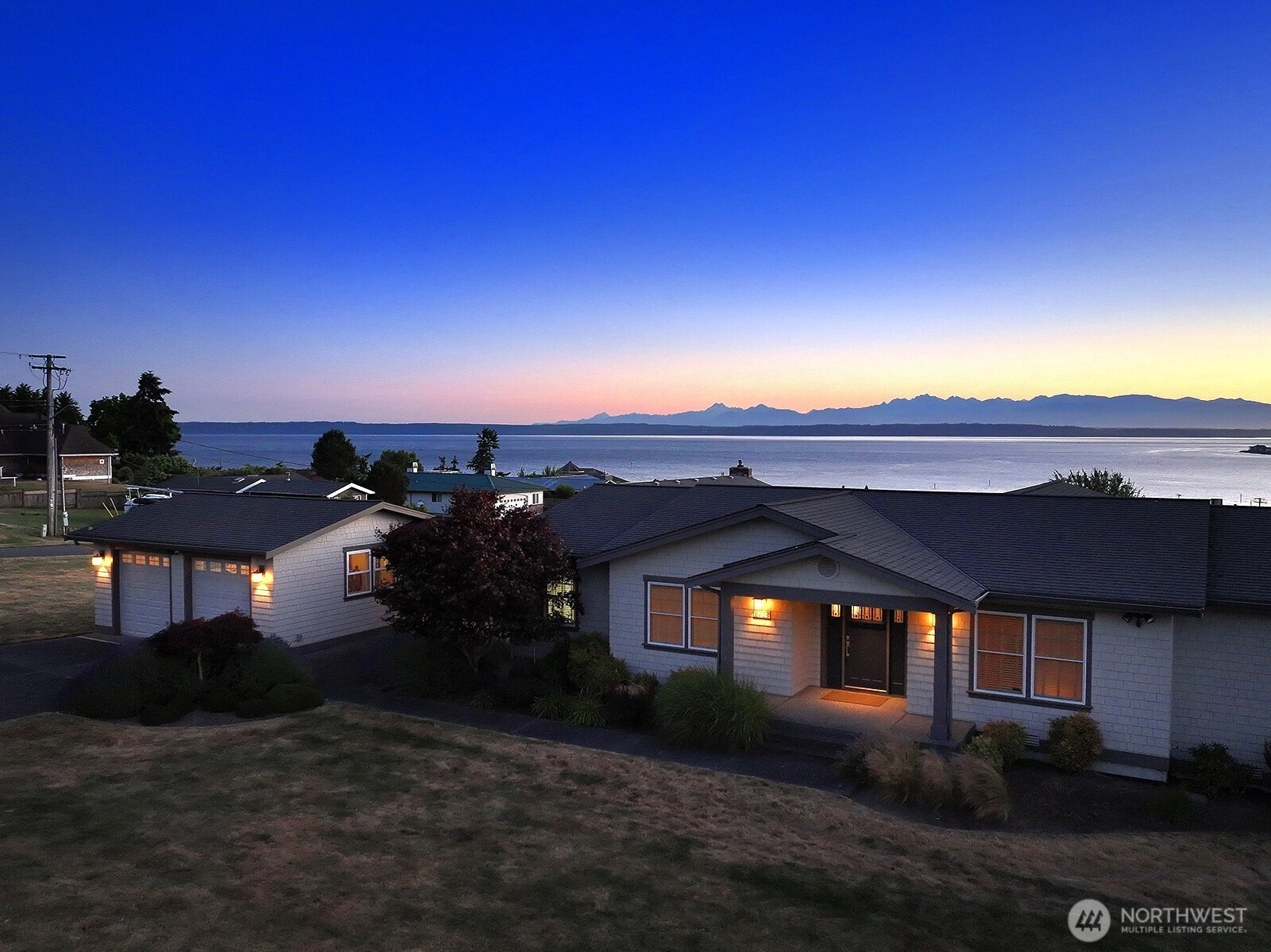 8238 Maritime Dr Clinton WA 98236