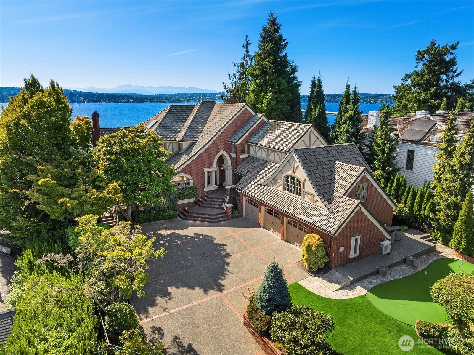 2307 Evergreen Point Rd Medina WA 98039