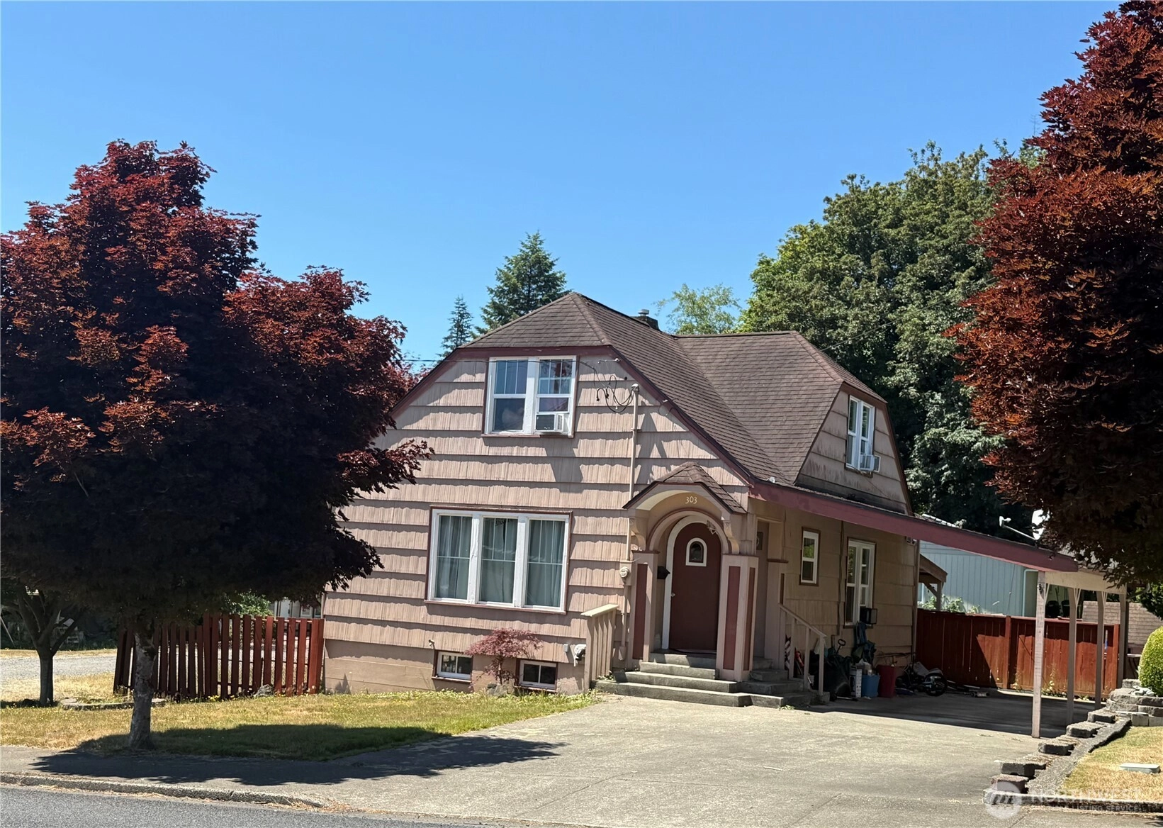 303 N 3rd St Montesano WA 98563