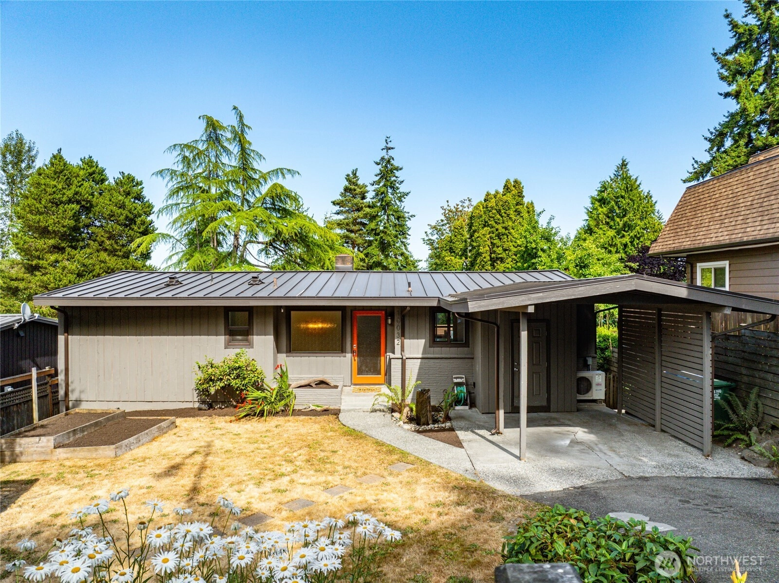 10032 35th Ave NE Seattle WA 98125