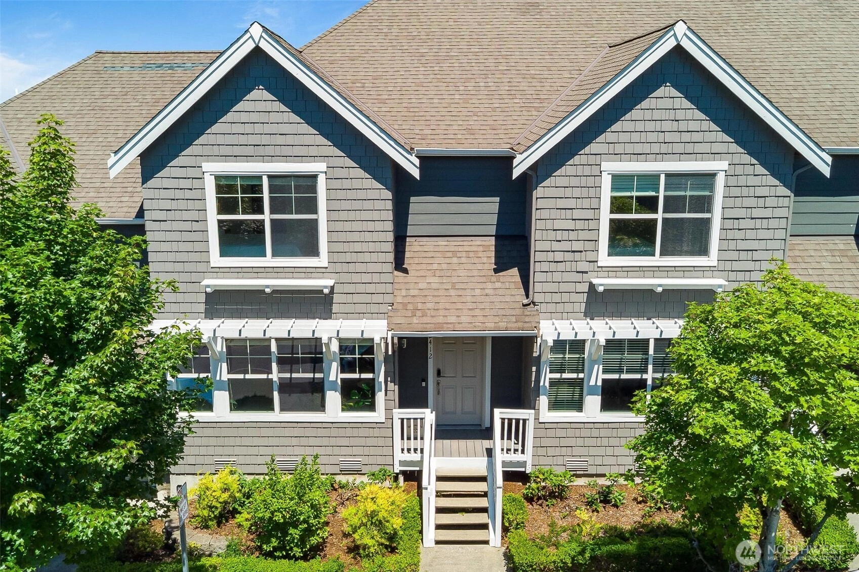 2412 NE Park Dr Unit  Issaquah WA 98029
