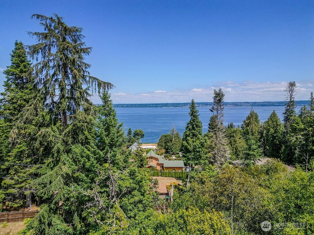 23065 Jefferson Point Rd NE Kingston WA 98346