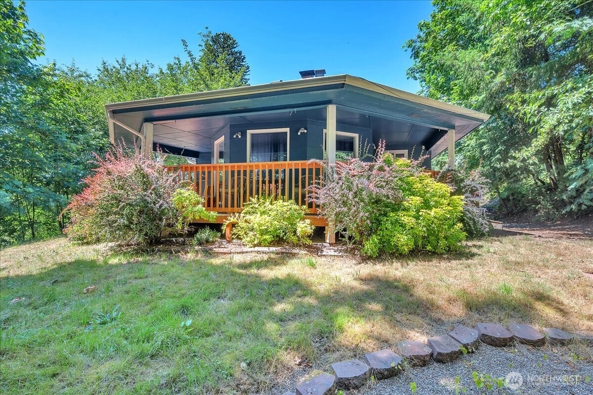 7650 Old Pacific Hwy N Castle Rock WA 98611