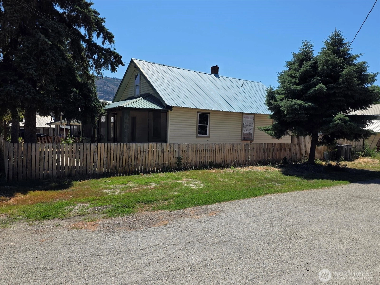 322 14th Ave Unit  Oroville WA 98844