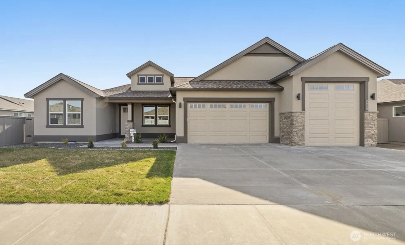 2829 Avrio Ave Richland WA 99354