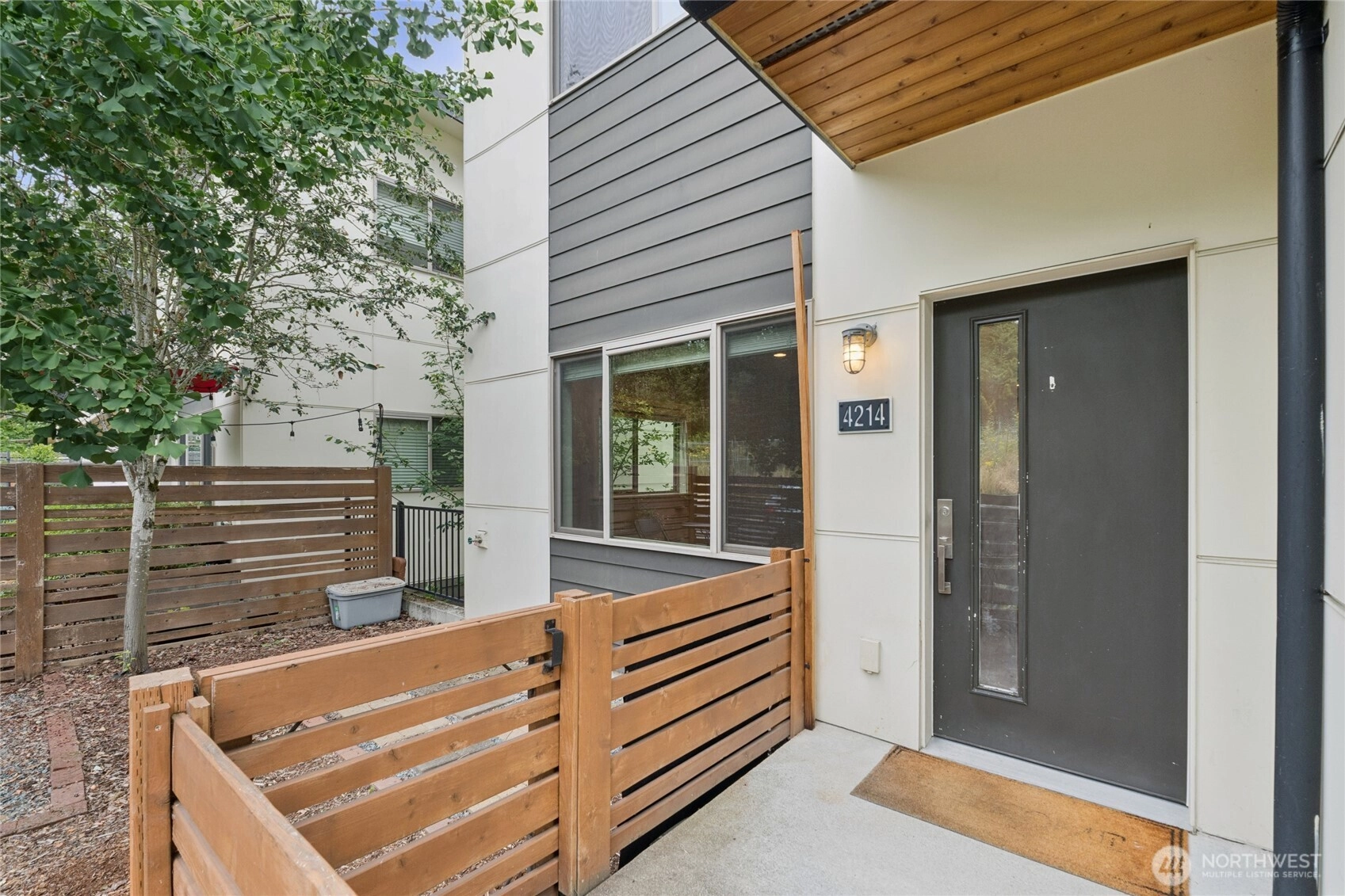 4214 S Trenton St Seattle WA 98118