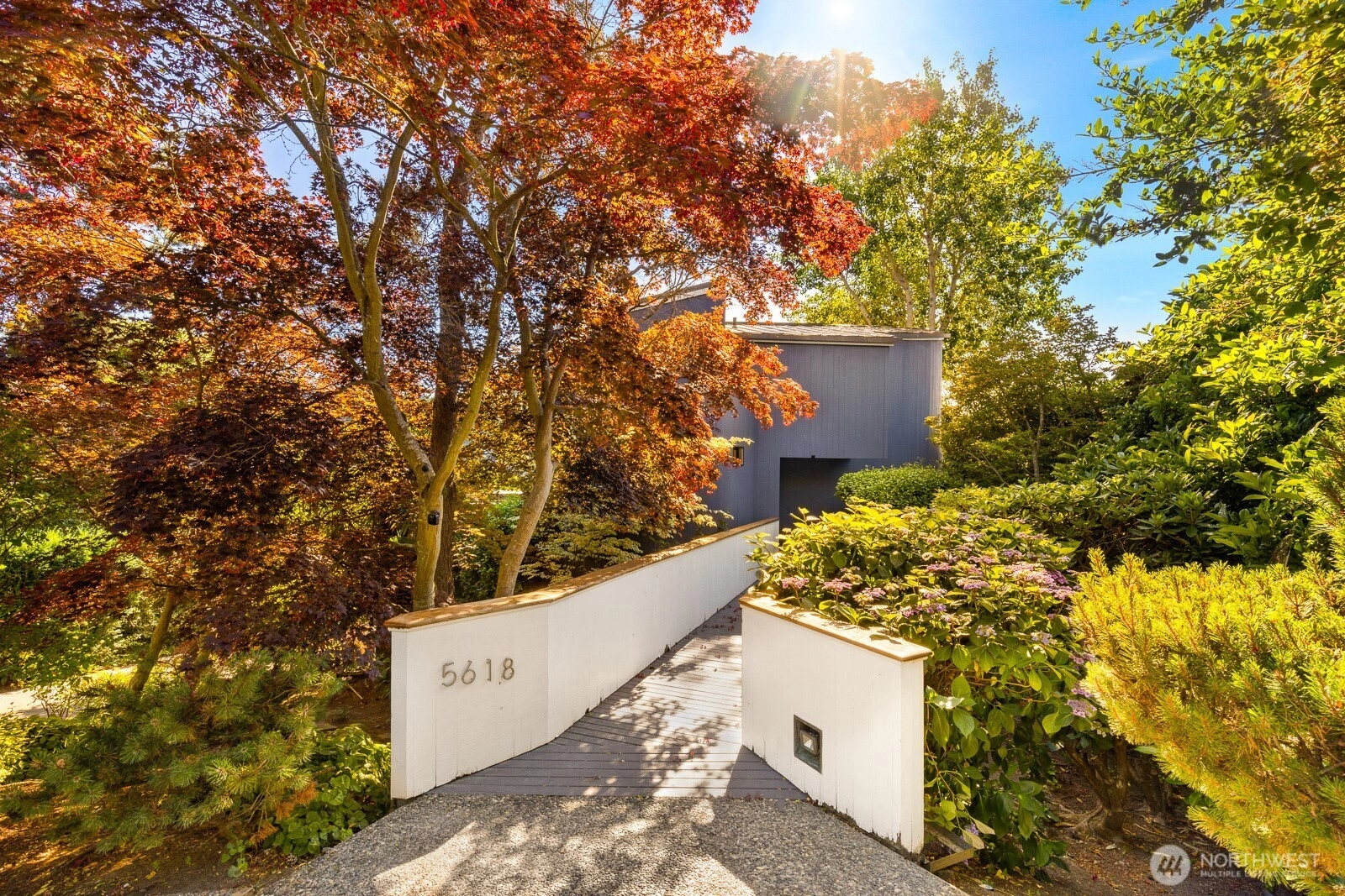 5618 Seaview Ave NW Seattle WA 98107