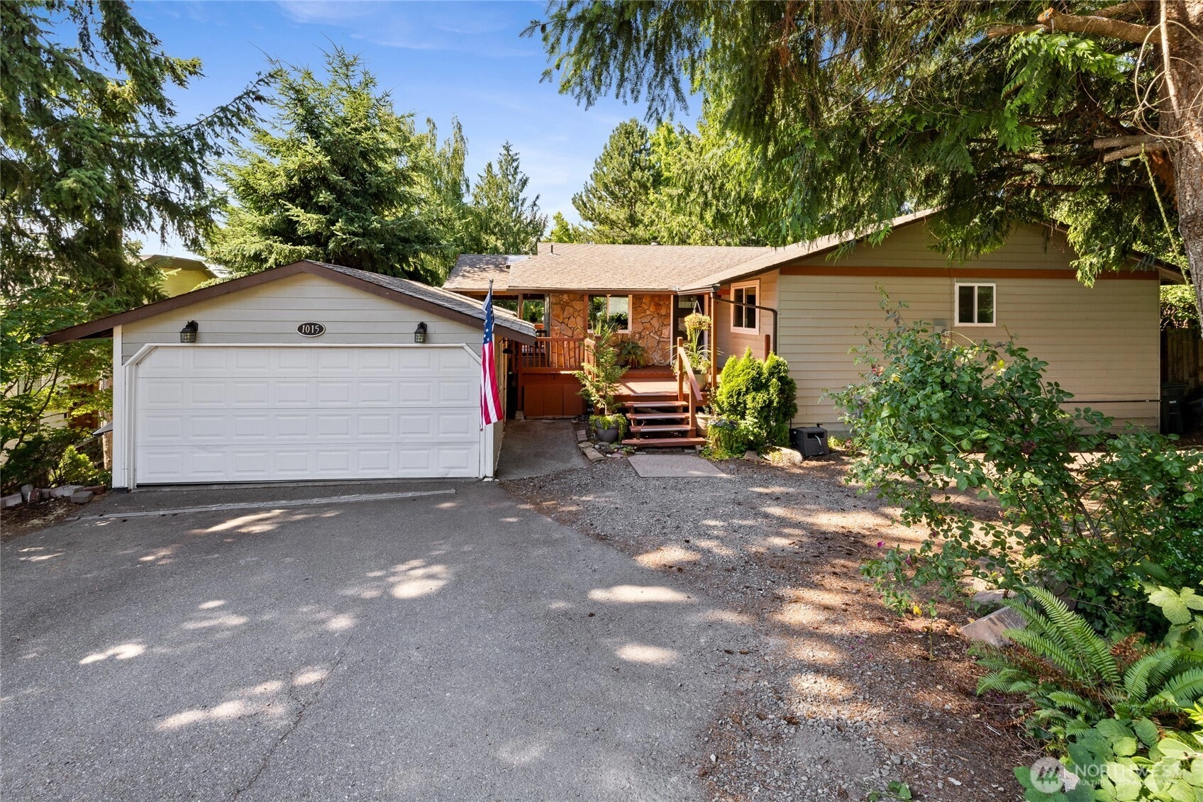 1015 Sequalish St Steilacoom WA 98388