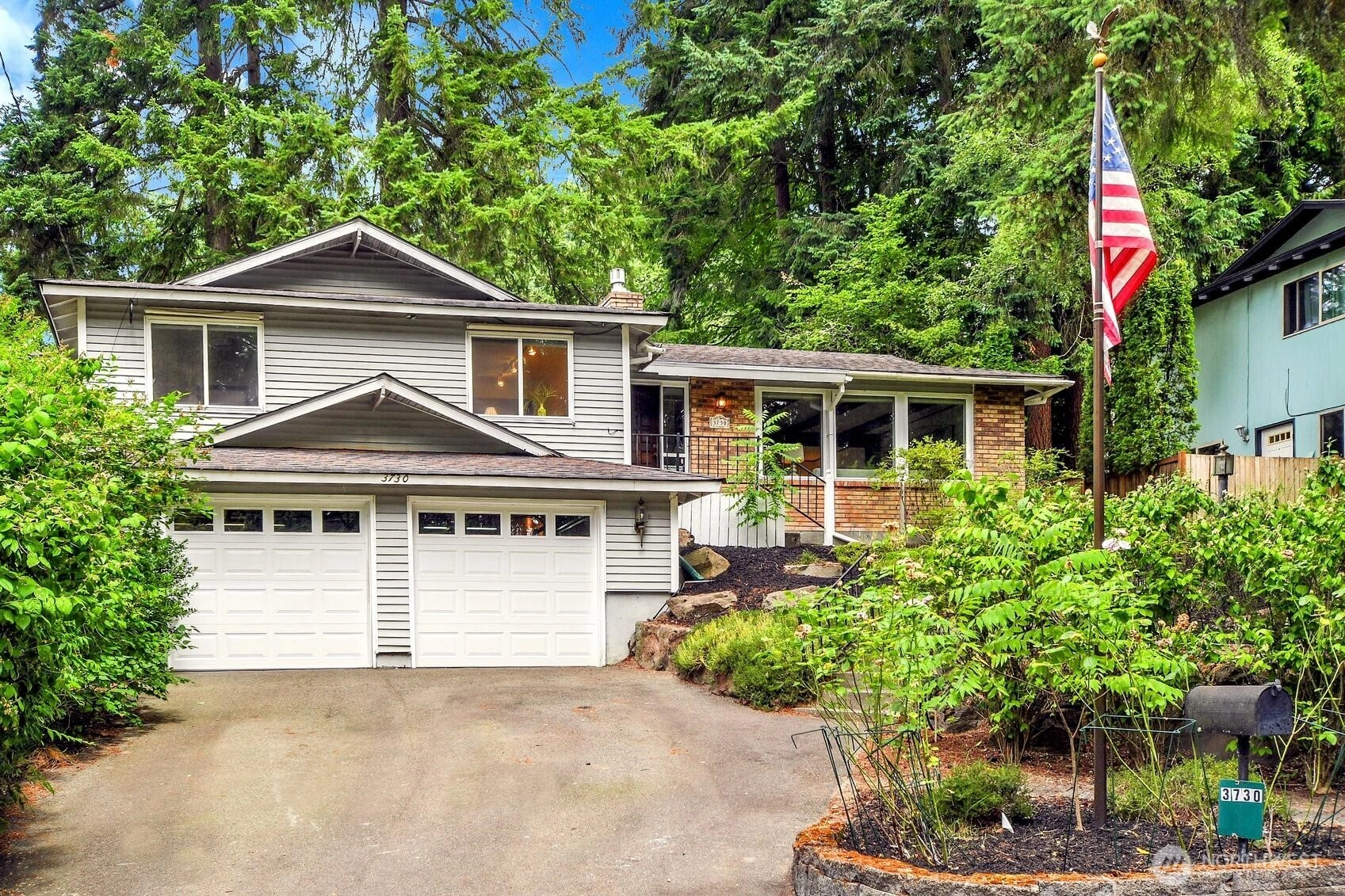 3730 NE 194th St Lake Forest Park WA 98155
