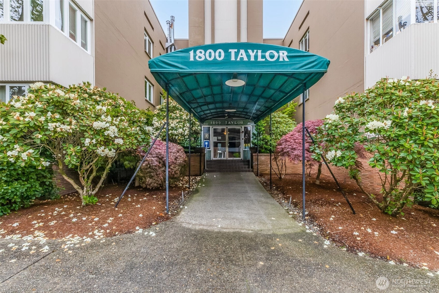 1800 Taylor Ave N Unit 305 Unit 305 Seattle WA 98109