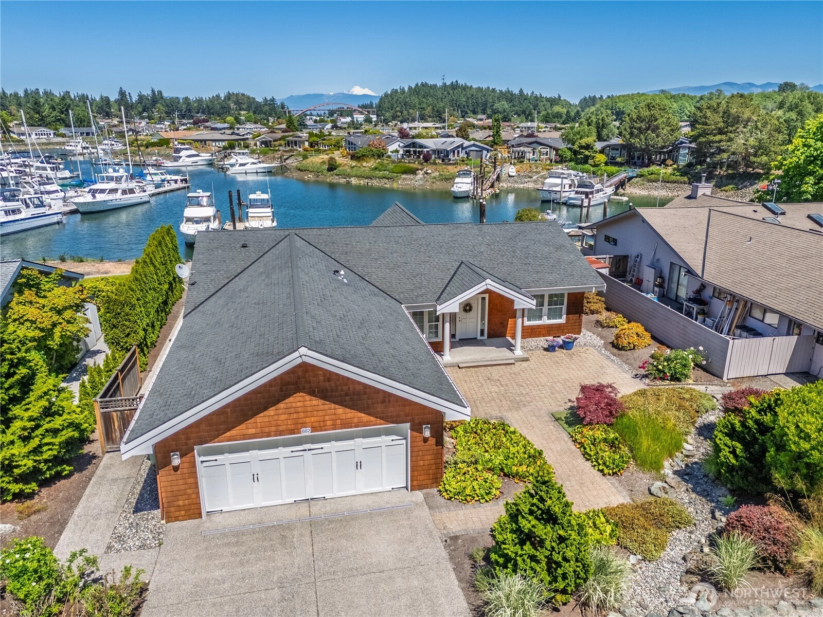 882 Shoshone Dr La Conner WA 98257