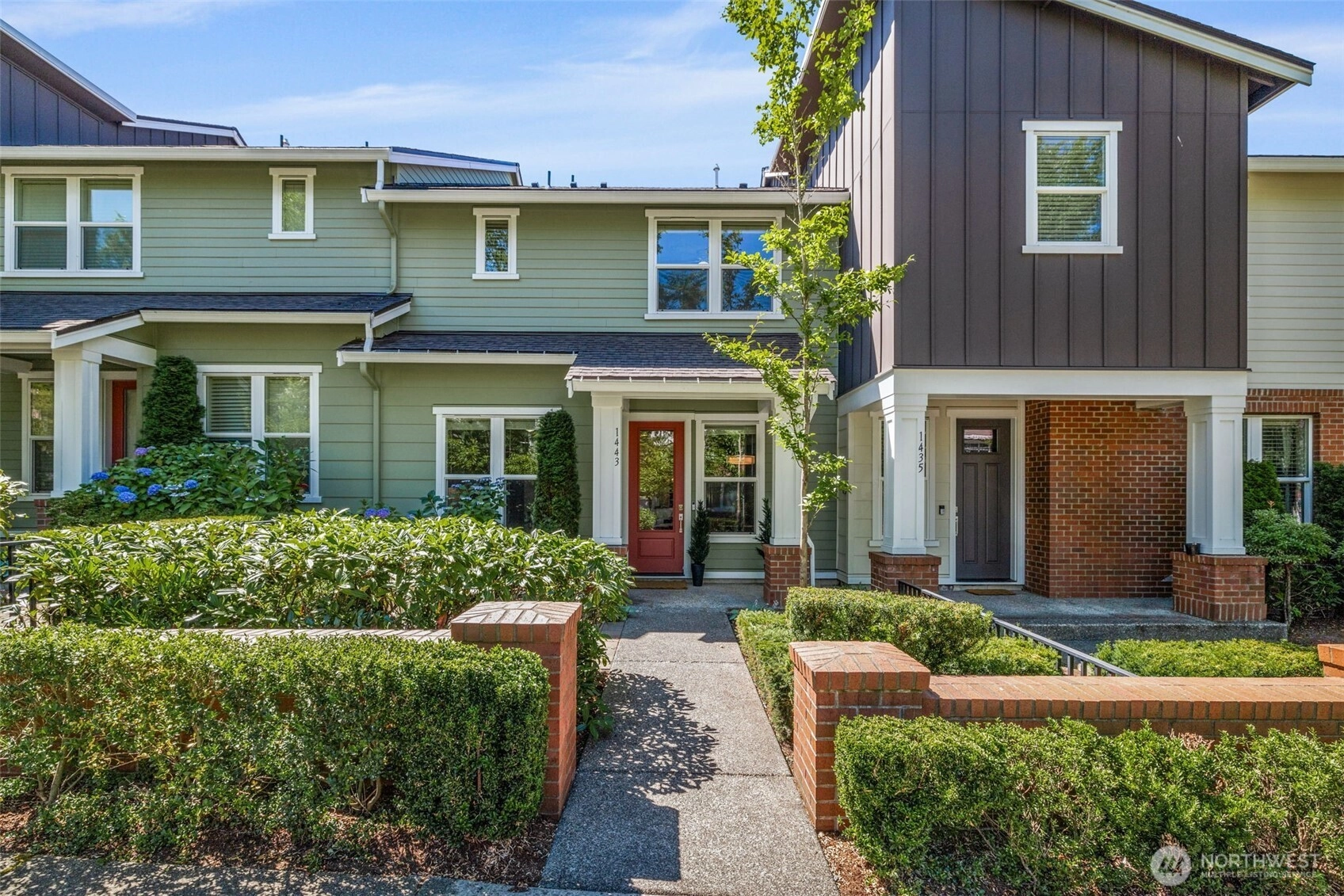 1443 NE Park Dr Unit  Issaquah WA 98029
