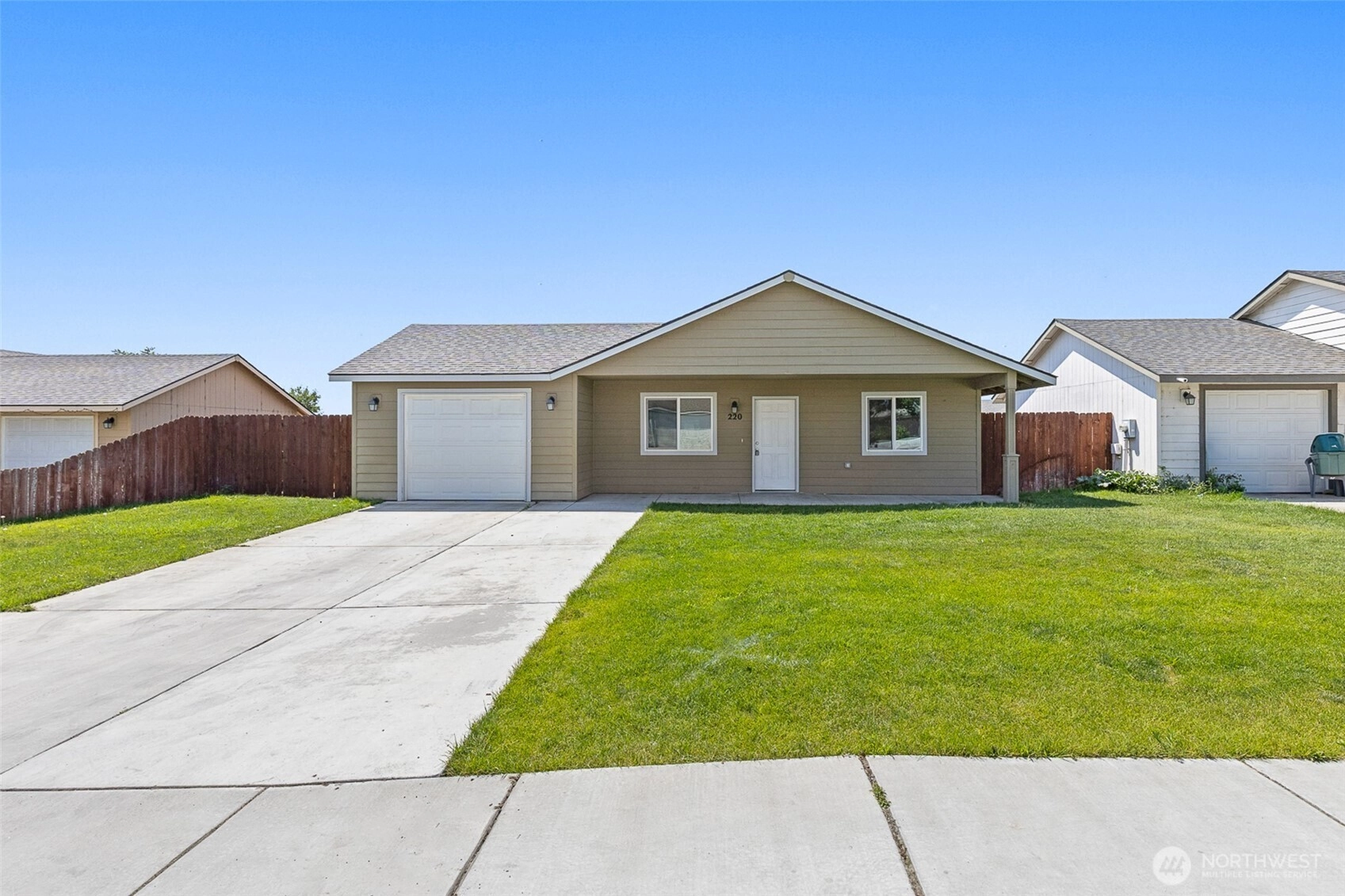 220 N Charles Ave Pasco WA 99301
