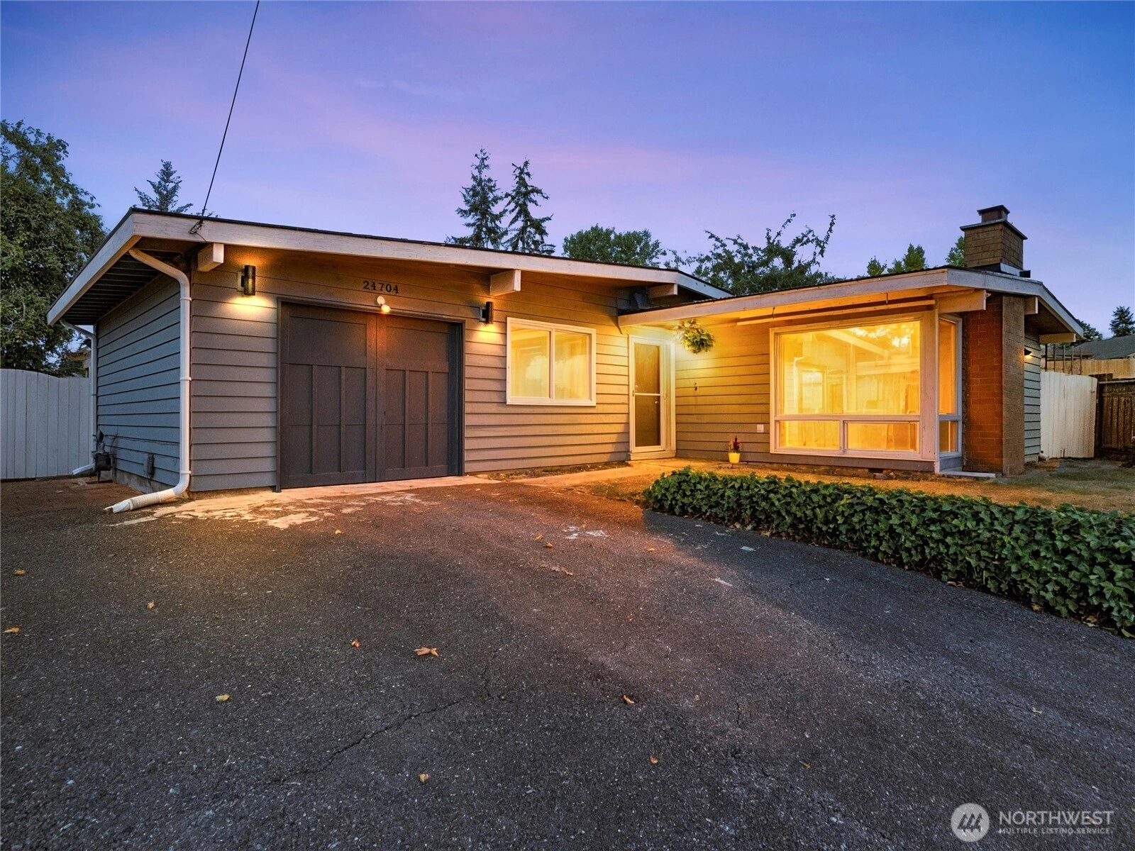 24704 21st Ave S Des Moines WA 98198