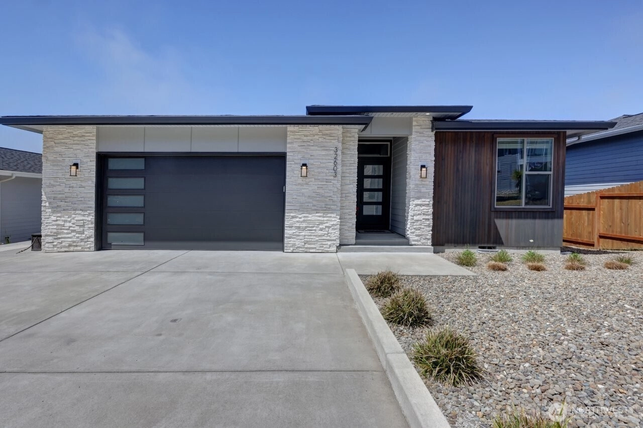 32603 J Pl Unit  Ocean Park WA 98640