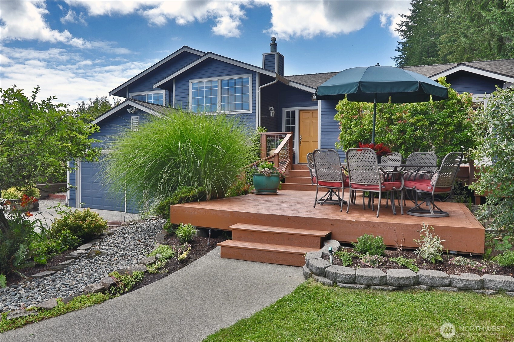 4537 E Hilltop Drive Clinton WA 98236