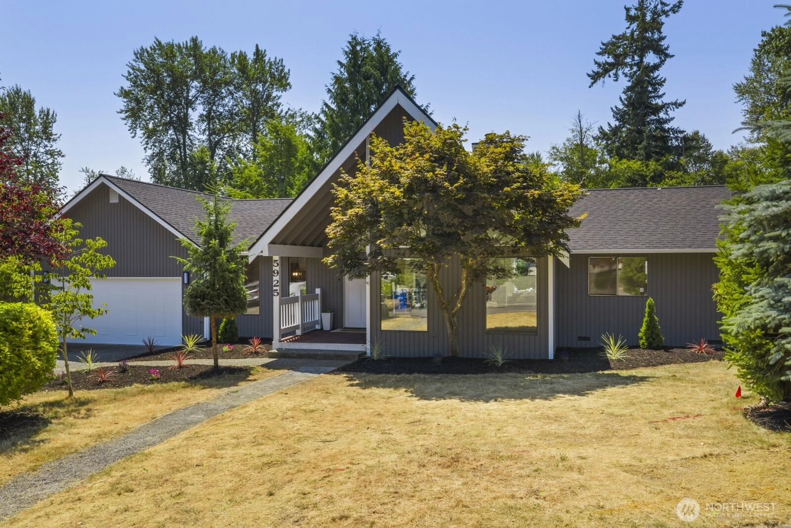 5925 NE 201st St Kenmore WA 98028