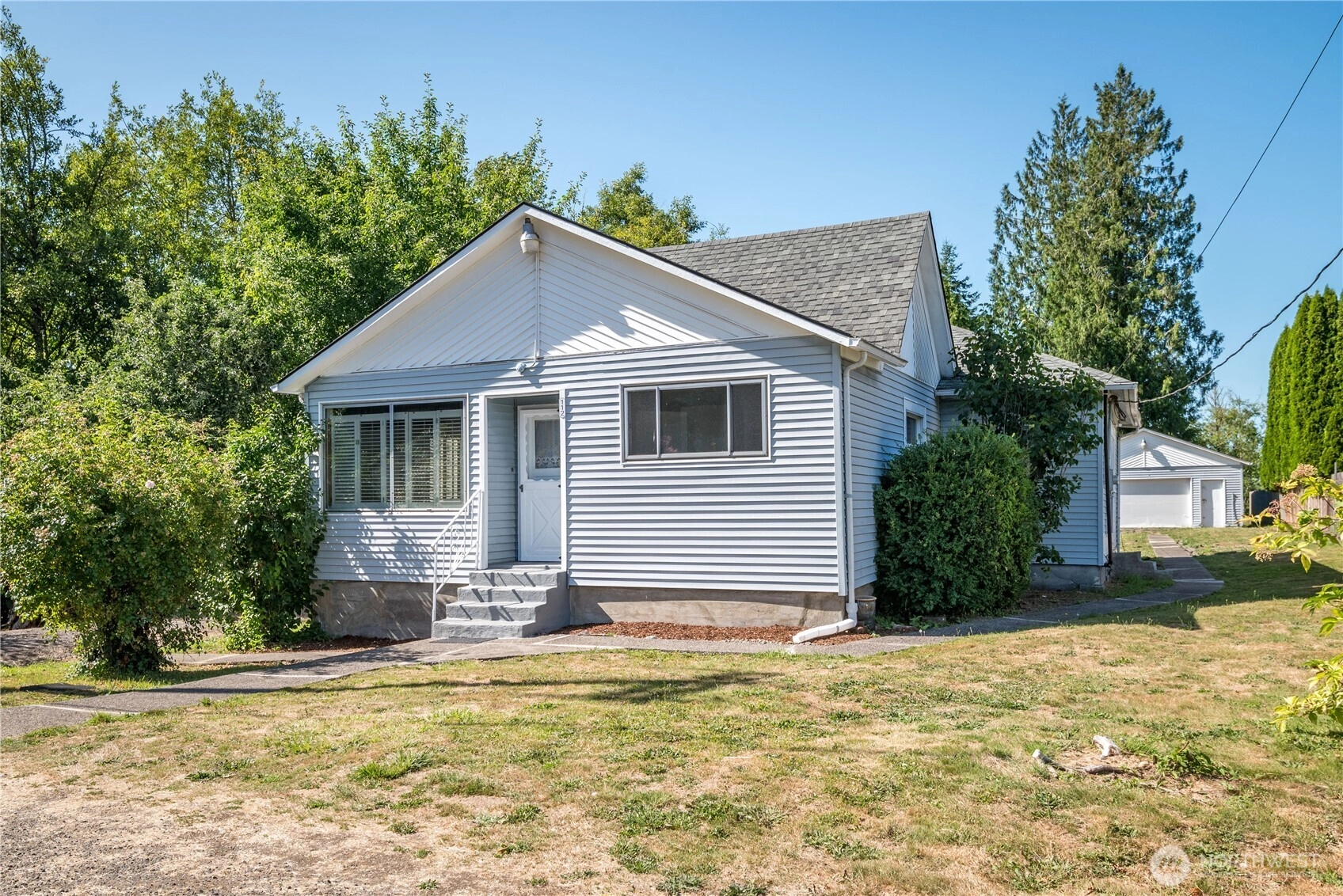 112 Ostrander Ave W Kelso WA 98626