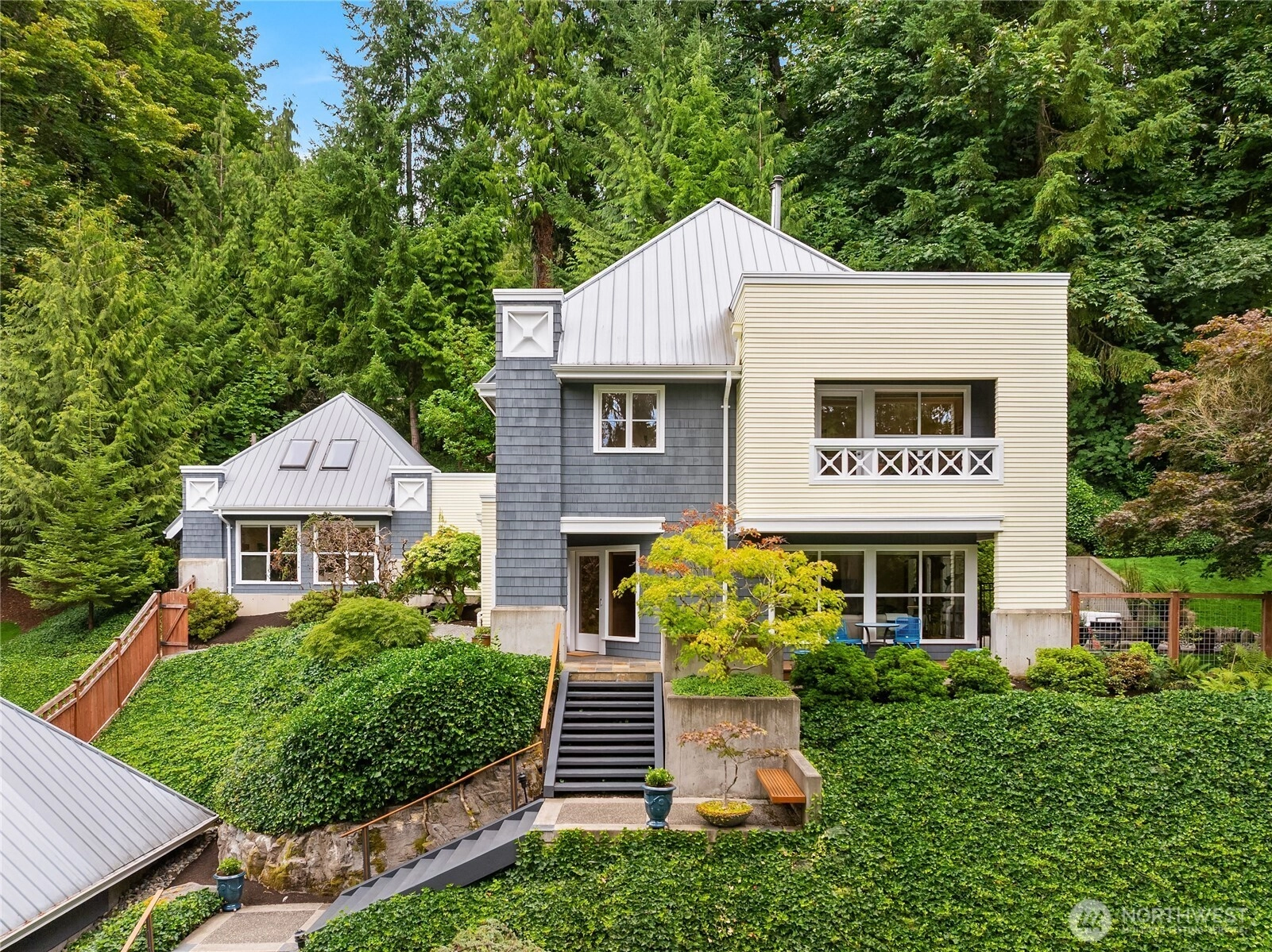 8027 NE Hidden Cove Rd Bainbridge Island WA 98110