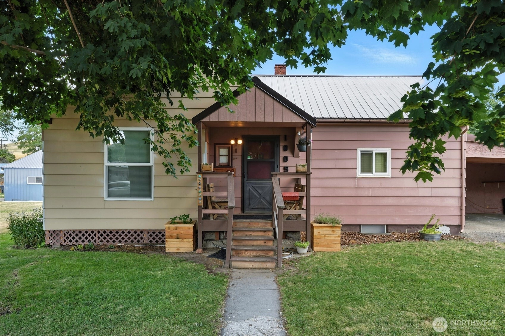 1005 S 5th St Dayton WA 99328