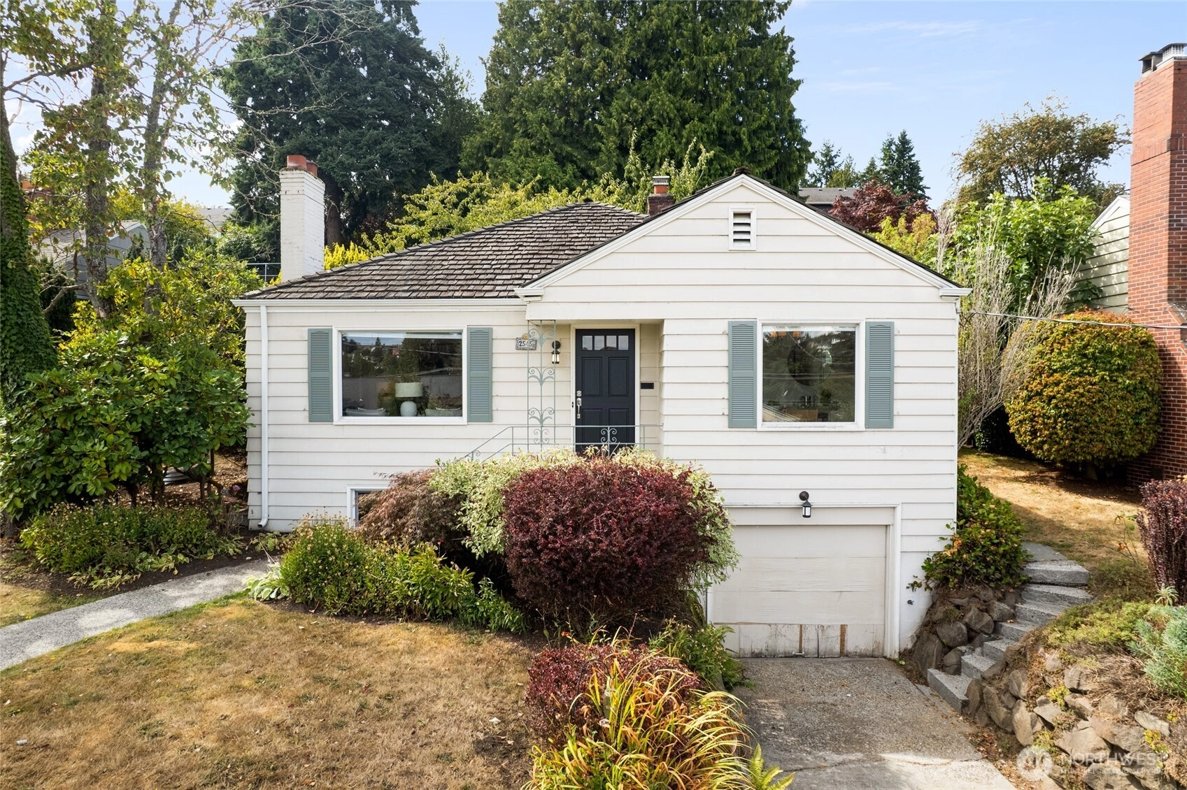 2545 36th Ave W Seattle WA 98199