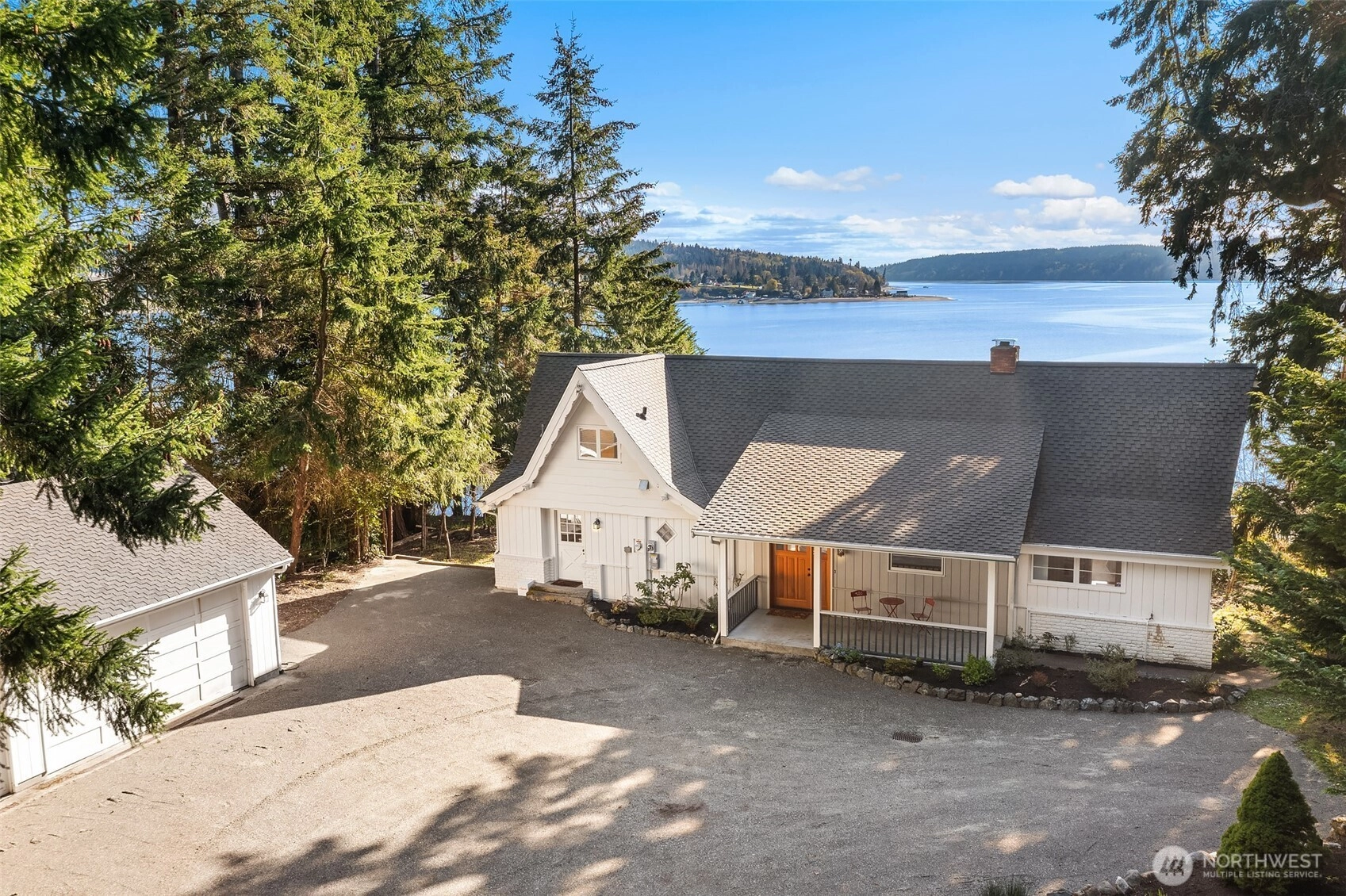 9423 SW Bayview Dr Vashon WA 98070