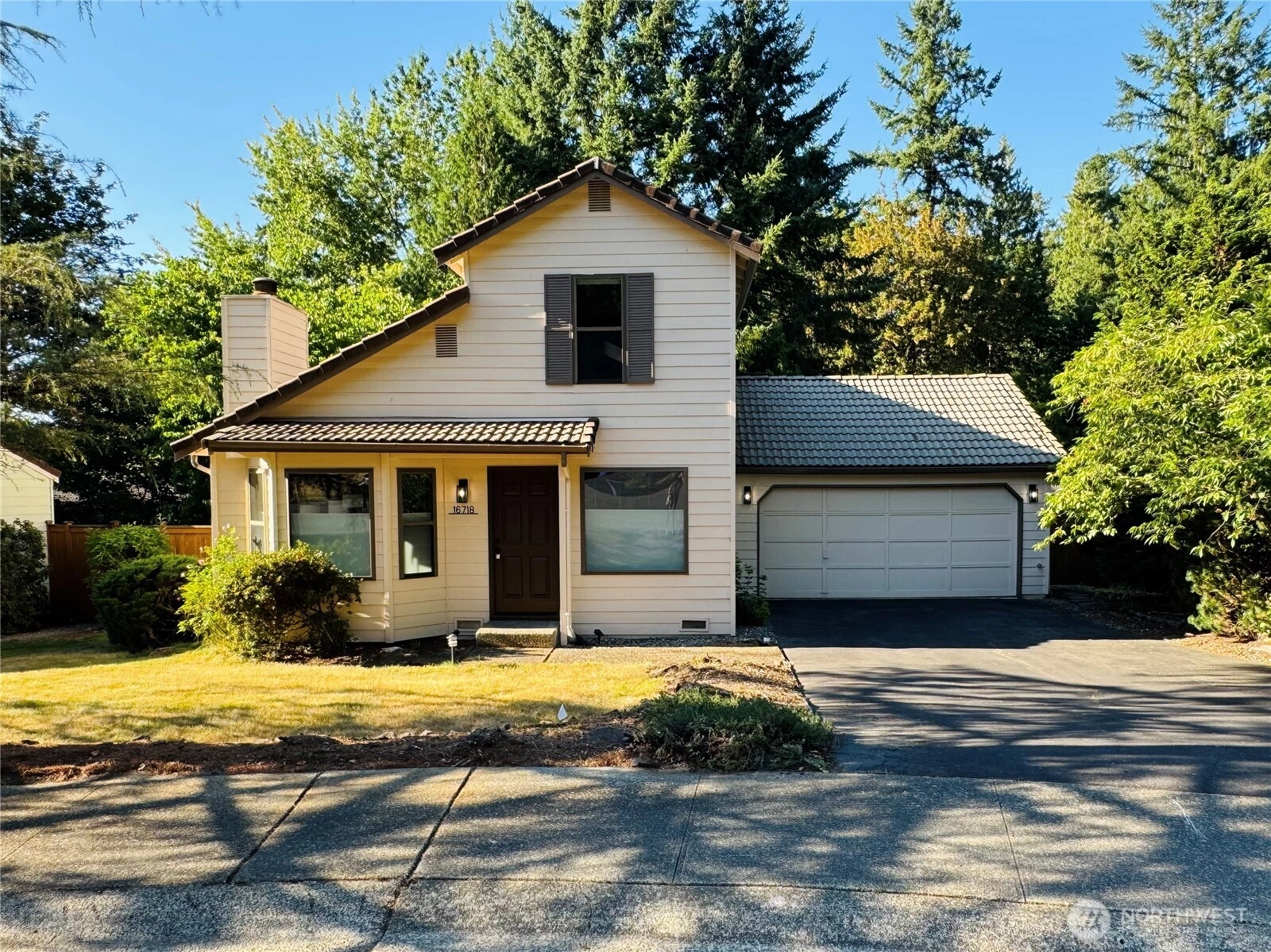 16718 SE 40th Pl Unit  Bellevue WA 98008