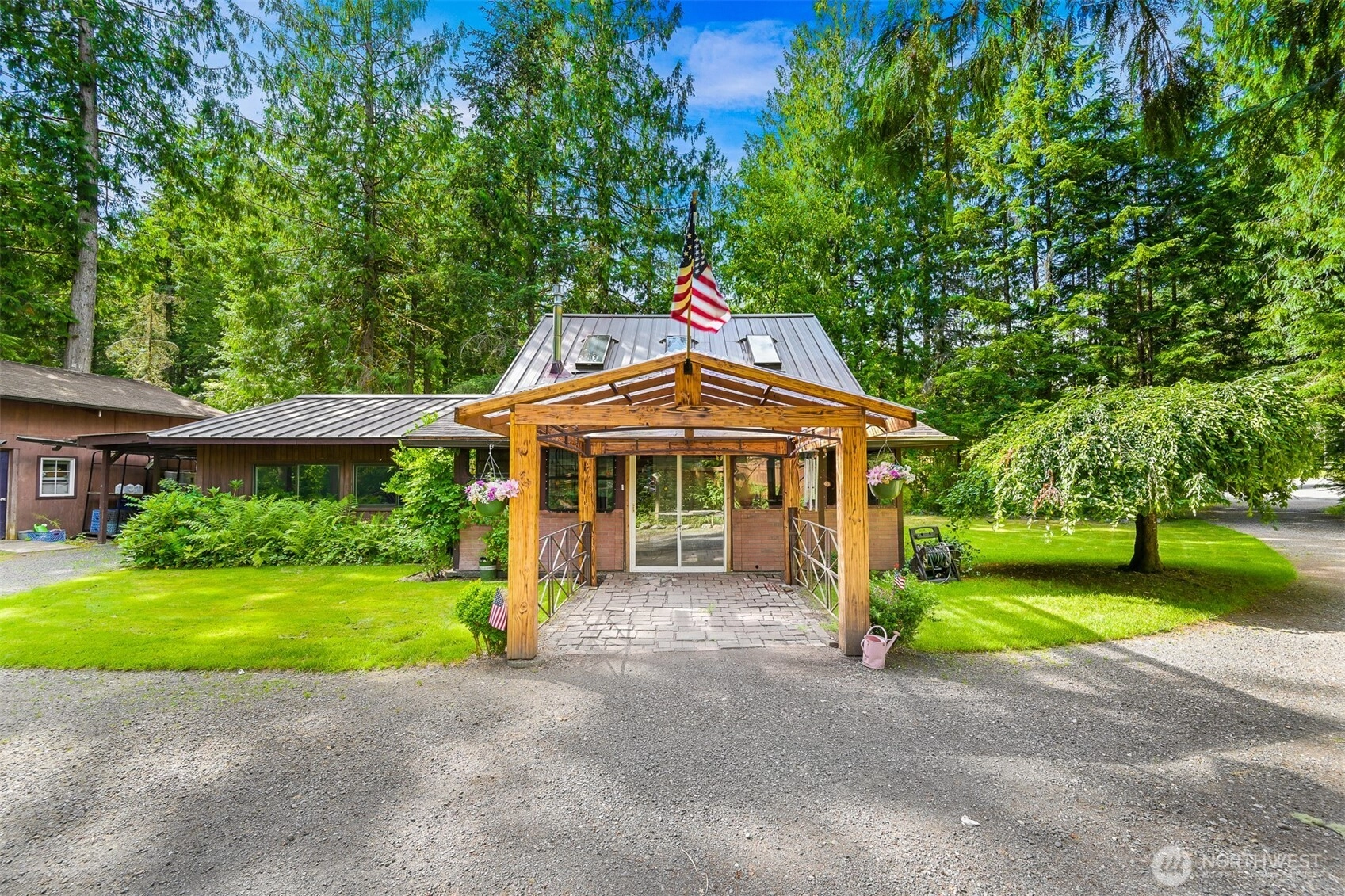 7417 Woodshire Rd Maple Falls WA 98266
