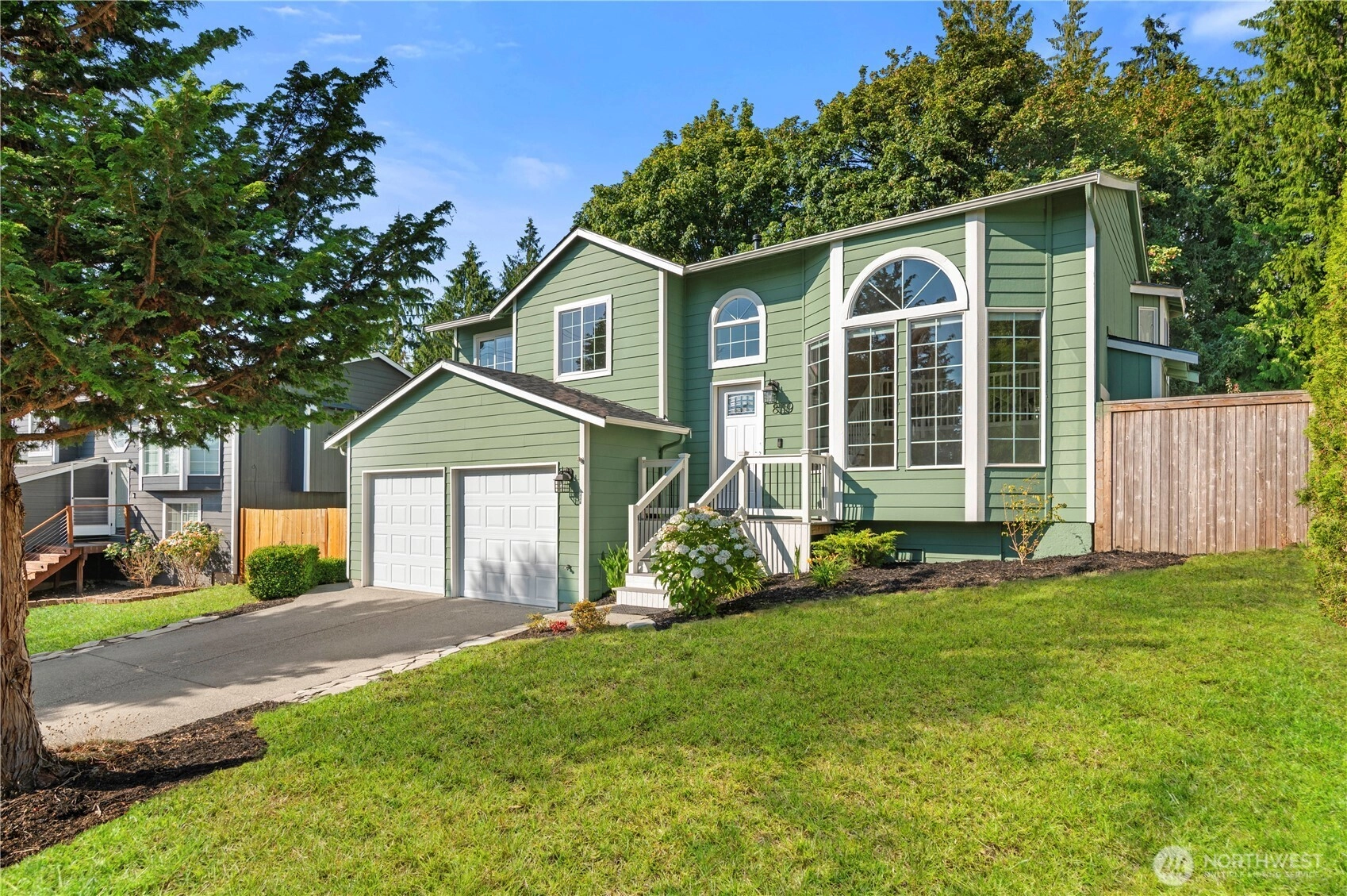 8119 Crown Ridge Blvd Unit  Arlington WA 98223