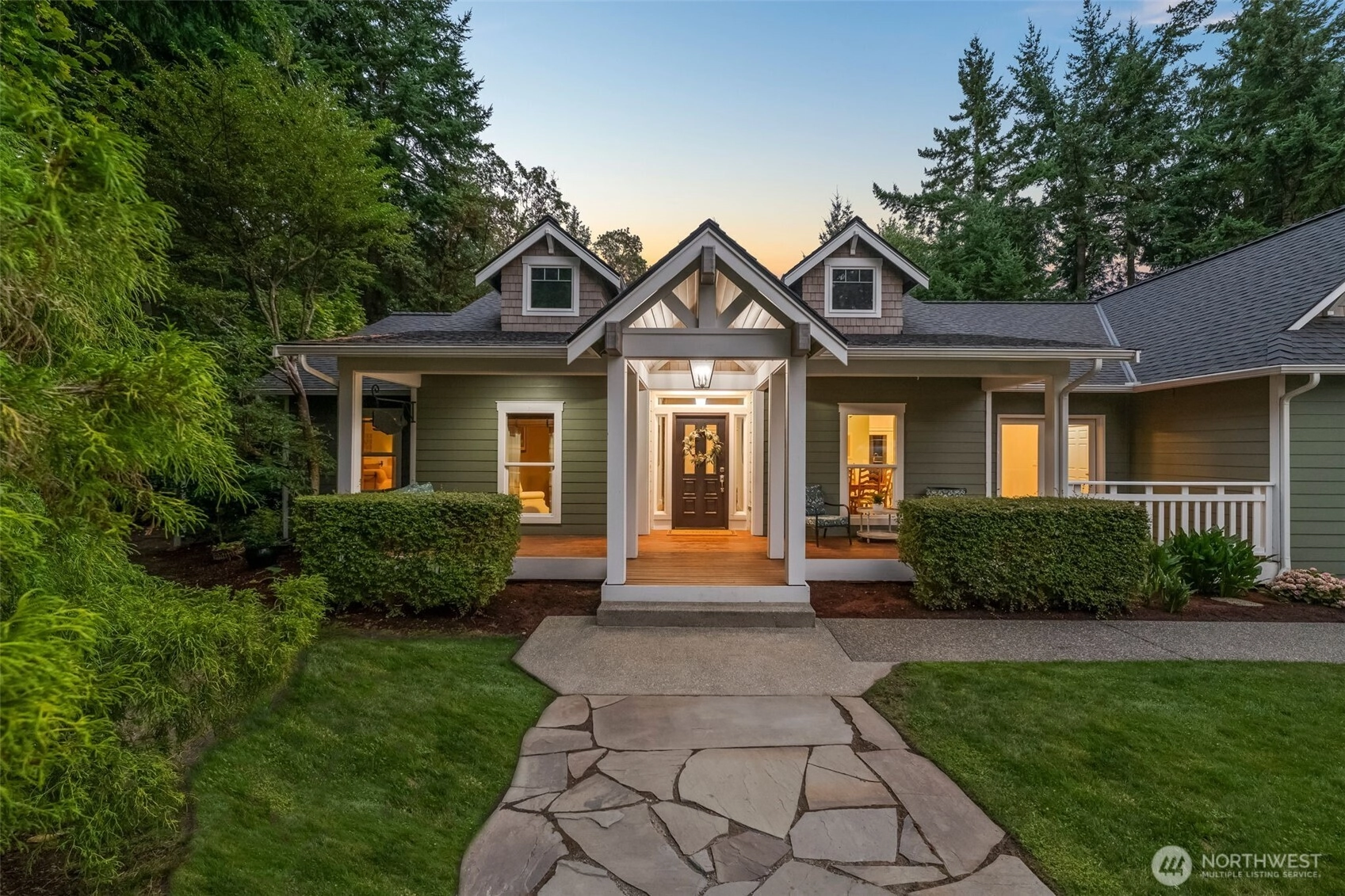 1090 Paha View Dr Fox Island WA 98333
