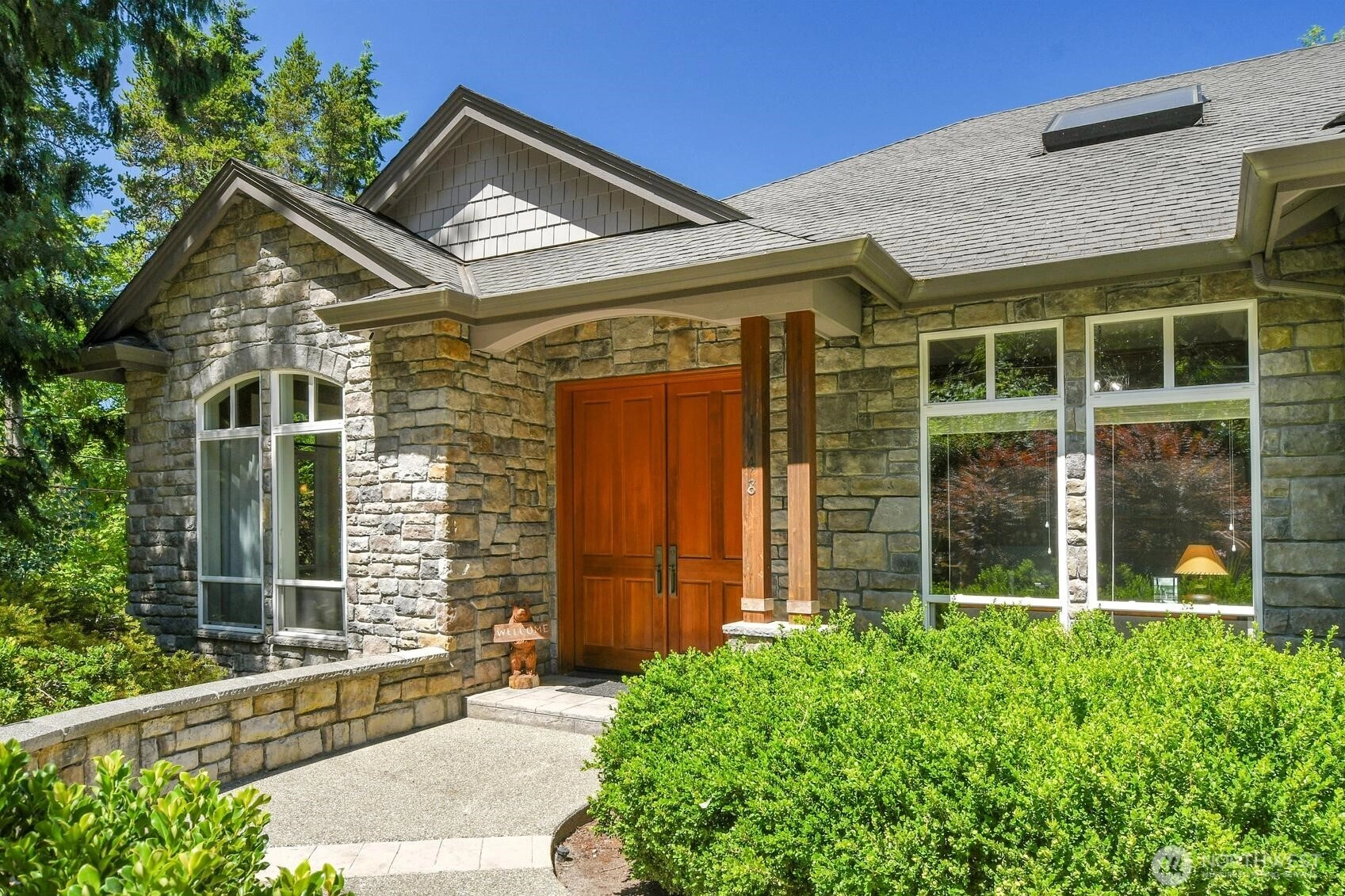 1148 SW Shorebrook Dr Normandy Park WA 98166