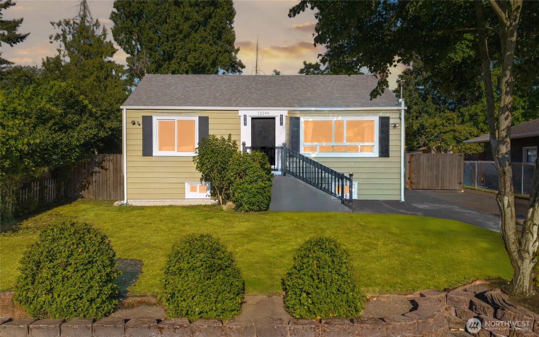12246 20th Ave S Seattle WA 98168