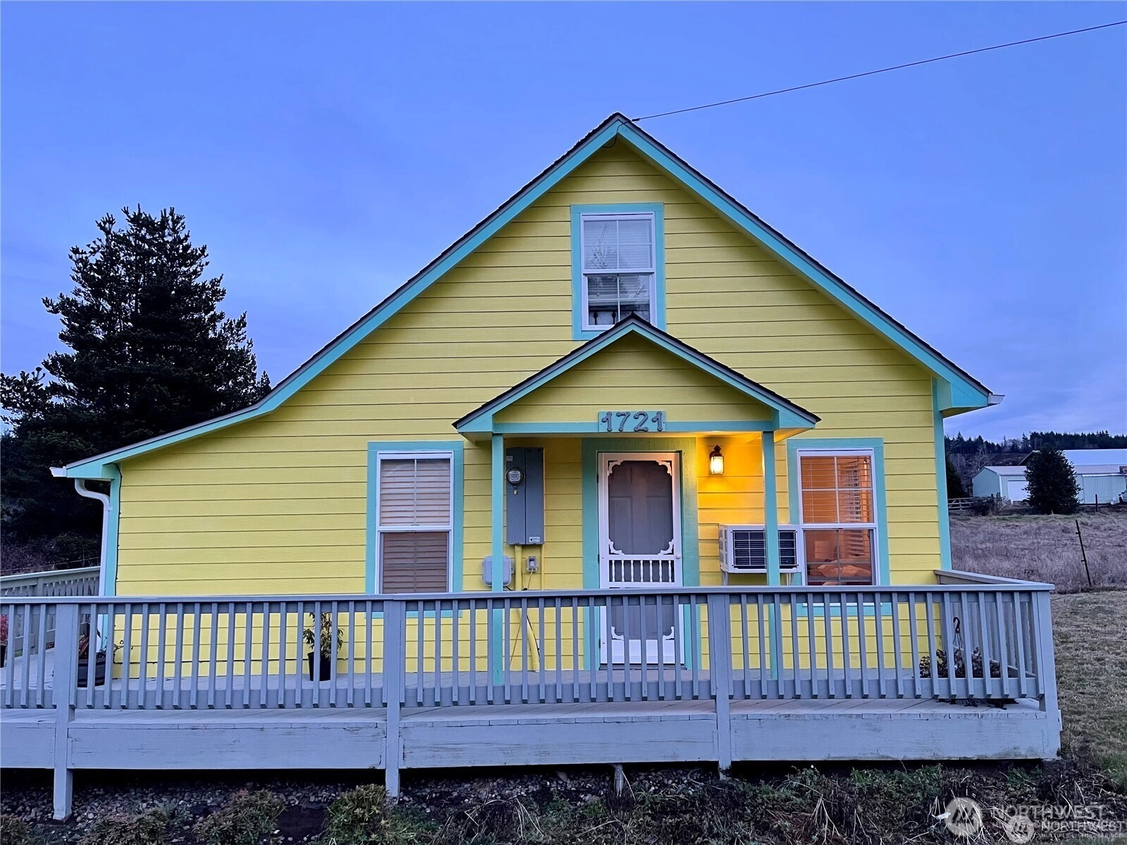 1707 1721 Fowler Rd Raymond WA 98577