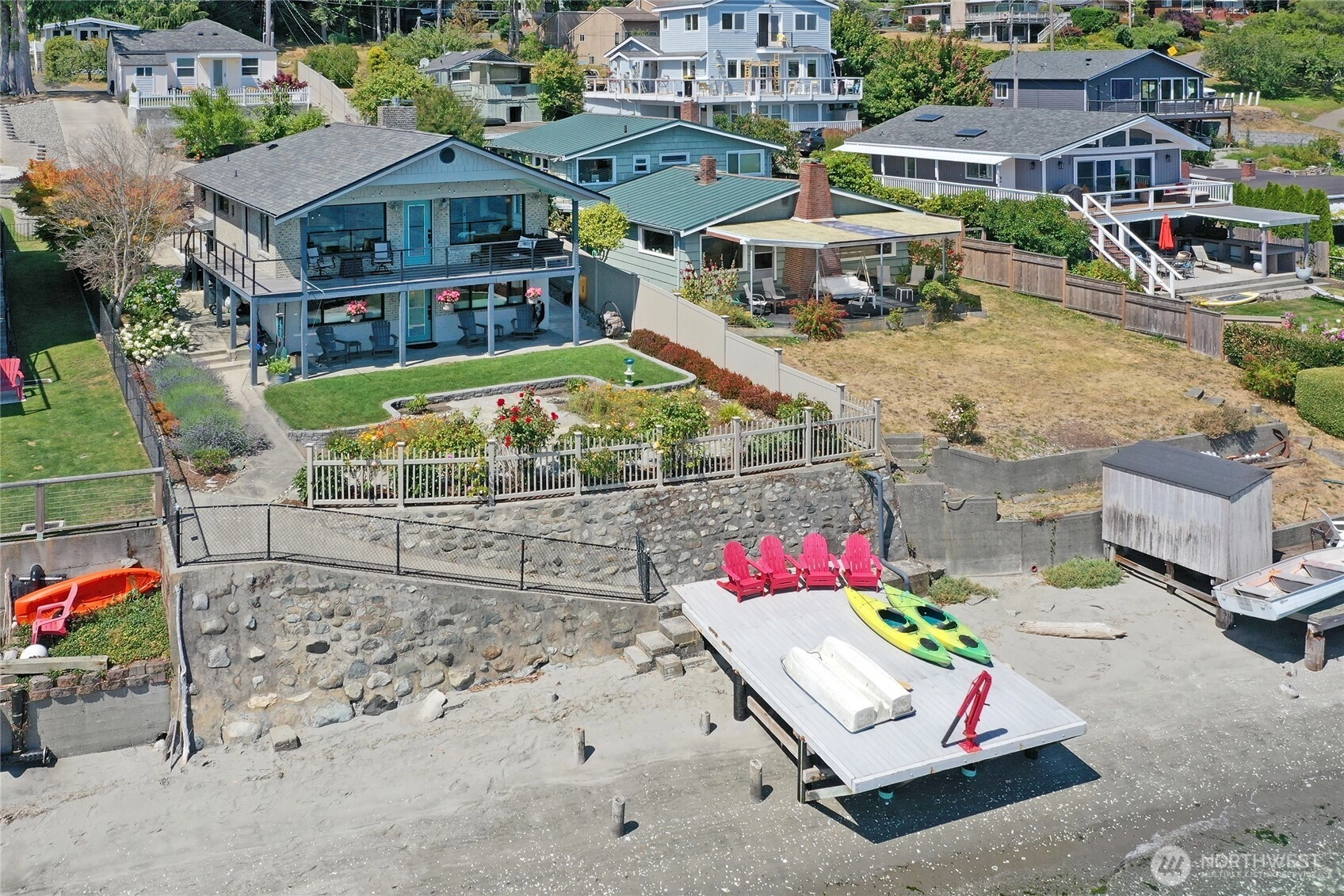 17746 & 17744 S Angeline Ave NE Suquamish WA 98392