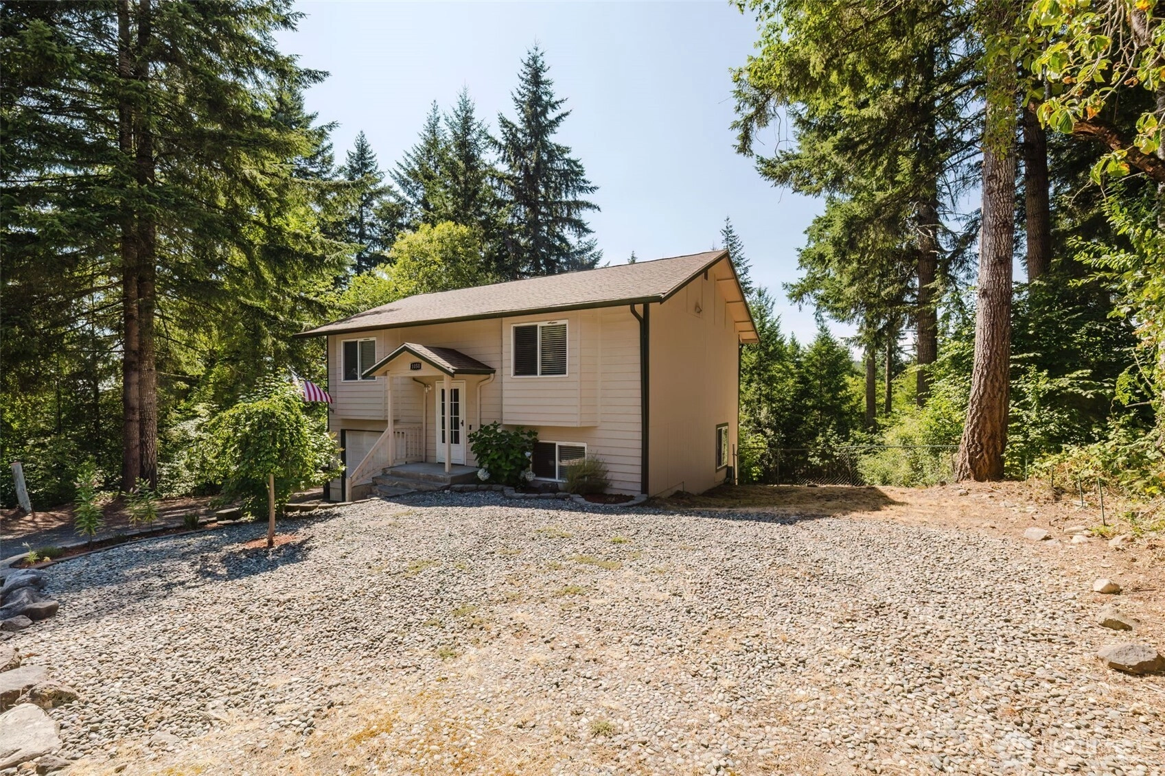 1050 NE Larson Blvd Unit  Belfair WA 98528