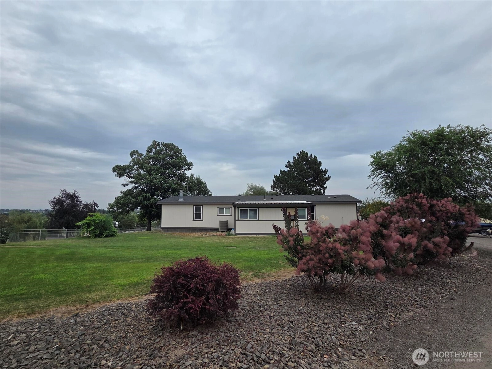 28605 N Dallas Rd Richland WA 99352