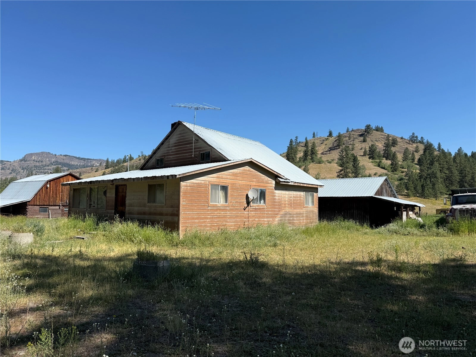 3 Tamarac Ln Unit  Republic WA 99166