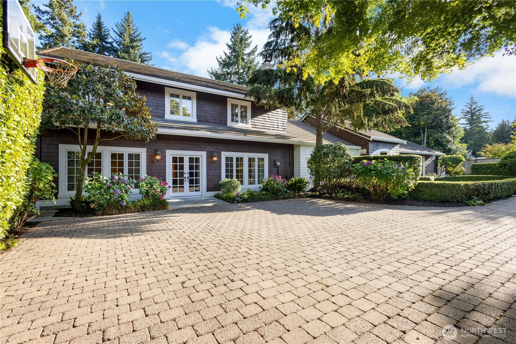 7641 NE 12th St Medina WA 98039