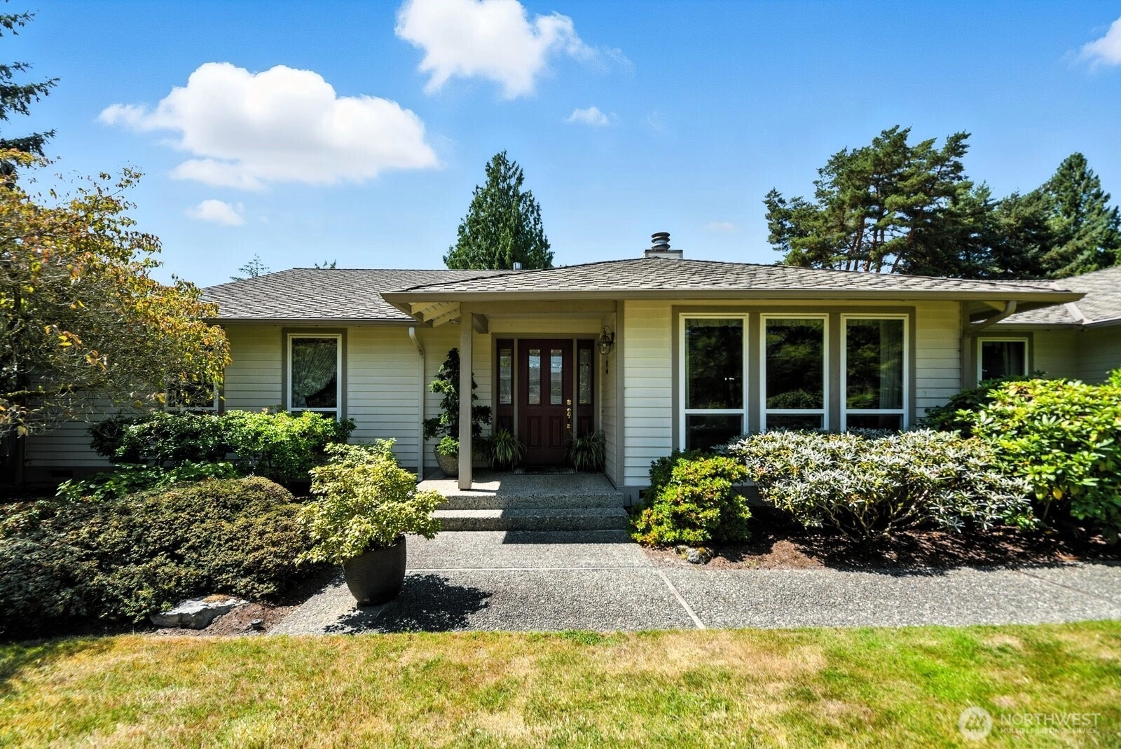 2433 79th Ave NE Medina WA 98039