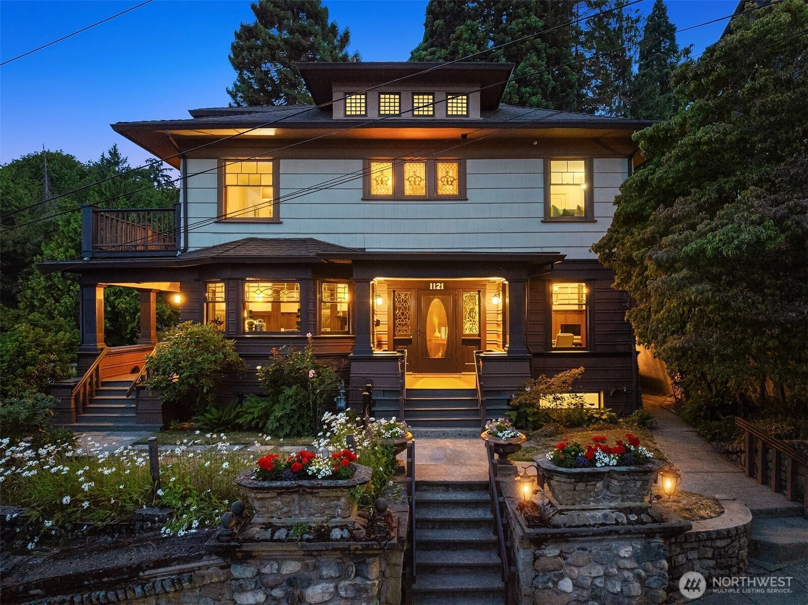 1121 Grand Ave Seattle WA 98122